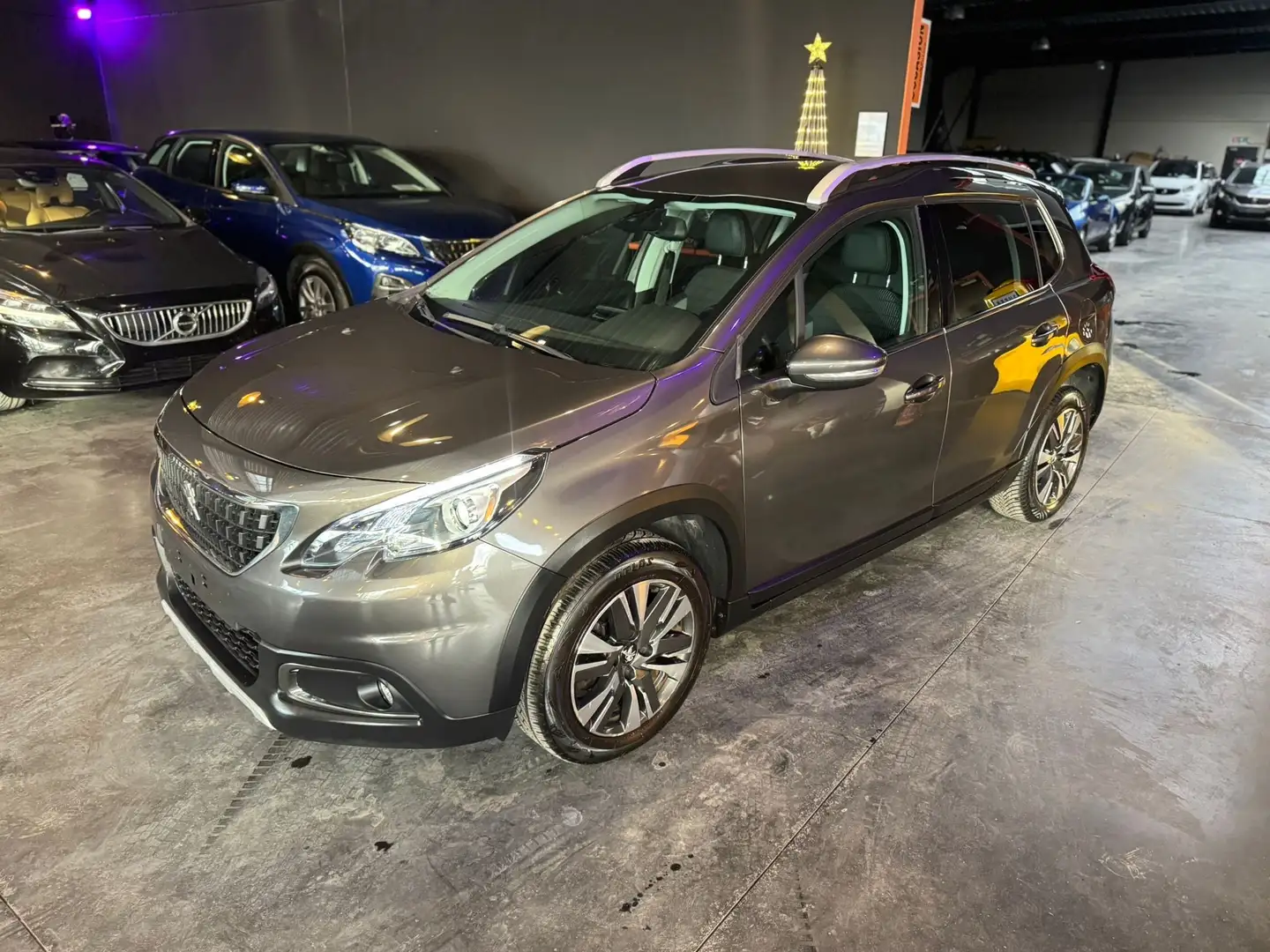 Peugeot 2008 1.2 AUTOMATIQUE - A/C - NAVI - MEDIA/TEL - LIM/REG Gris - 1