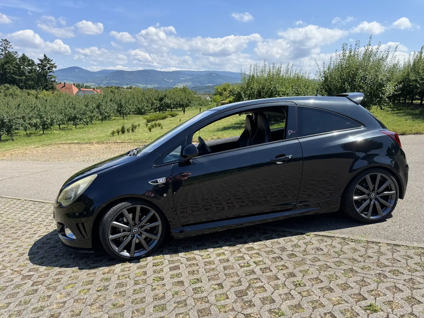 Opel Corsa 1.6 Turbo OPC Nürburgring Edition - 2