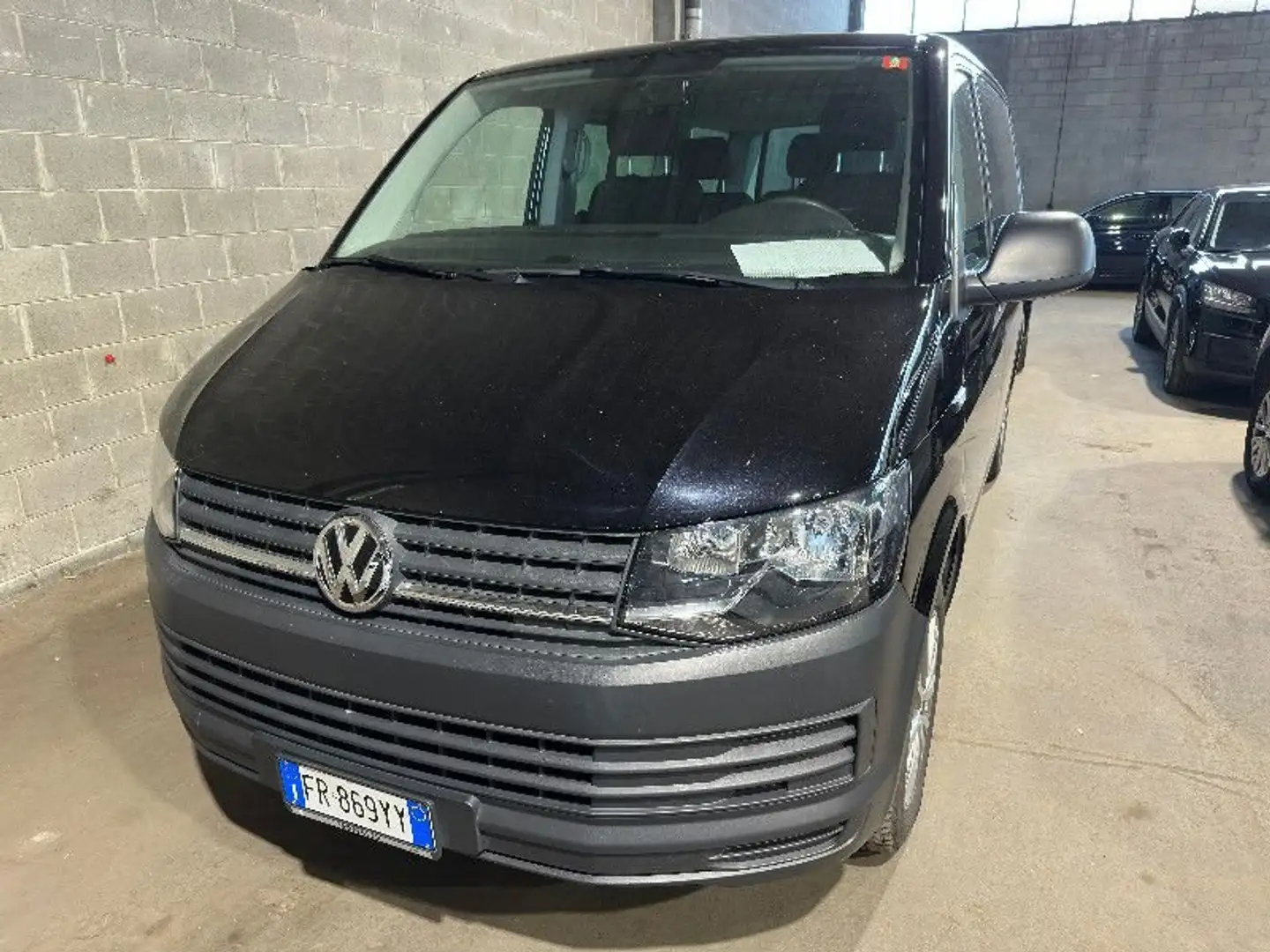 Volkswagen T6 Multivan Trendline 2.0 TDI BlueMotion SCR - FR869YY Nero - 2
