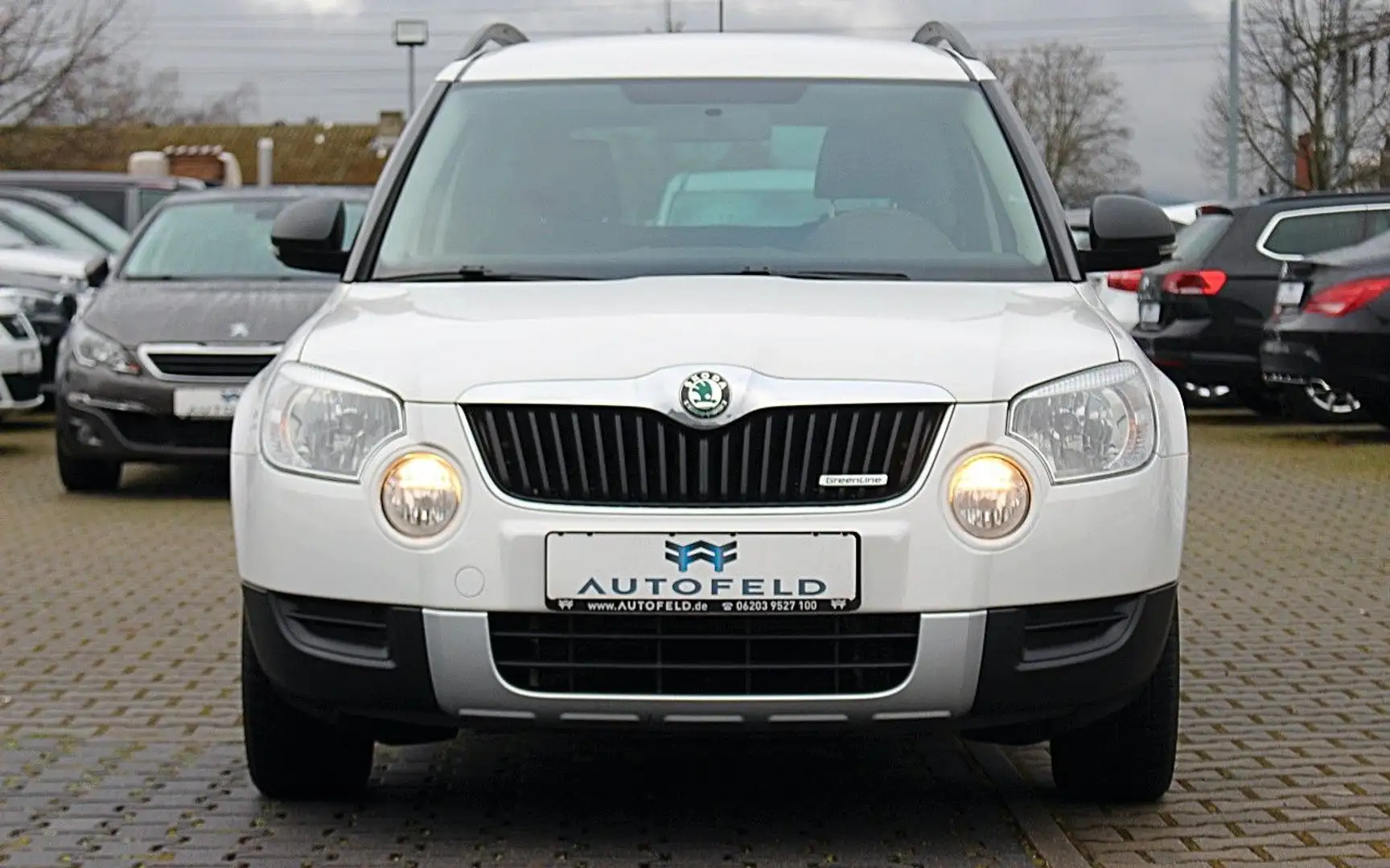 Skoda Yeti 1.6 TDI/SHEFT/KLIMA/STARTSTOPP/AHK/BT/ Fehér - 2
