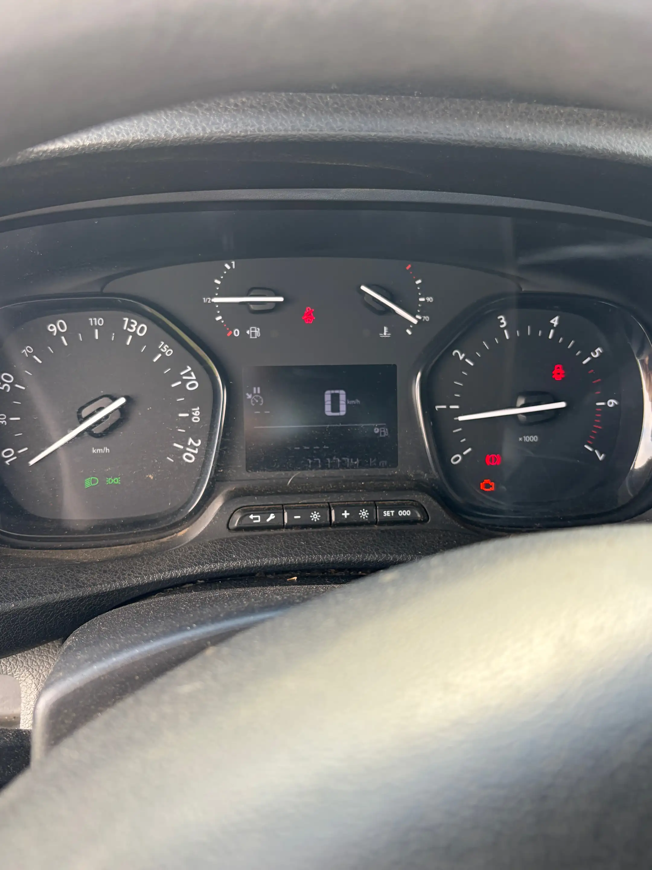 Peugeot Expert Pro L2 — photo 9