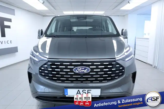 Ford Tourneo Custom view 3