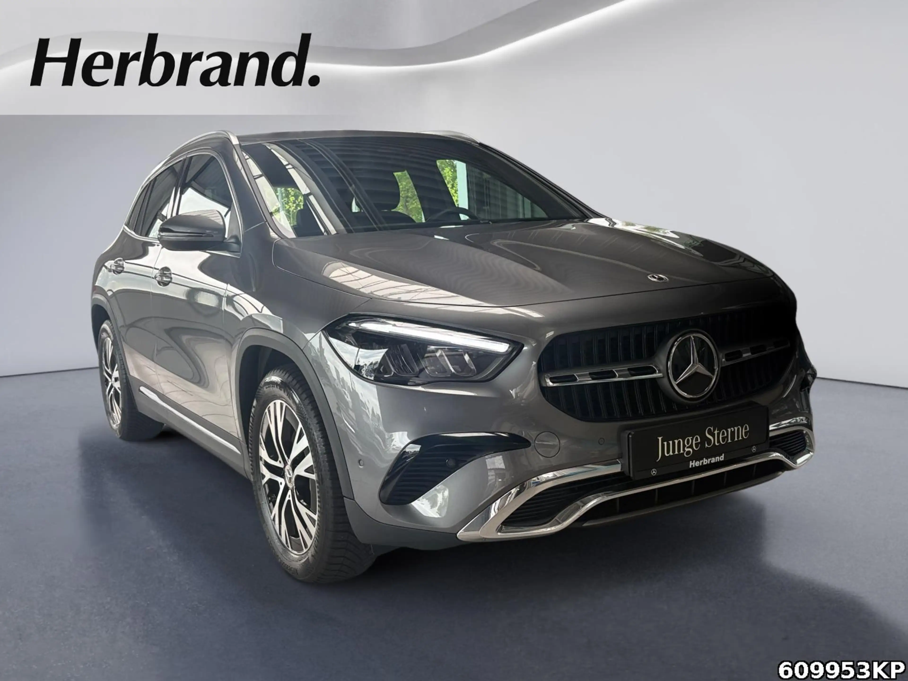 Mercedes-Benz GLA 200 Progressive AHK Distronik Kamera 18" DAB — photo 2