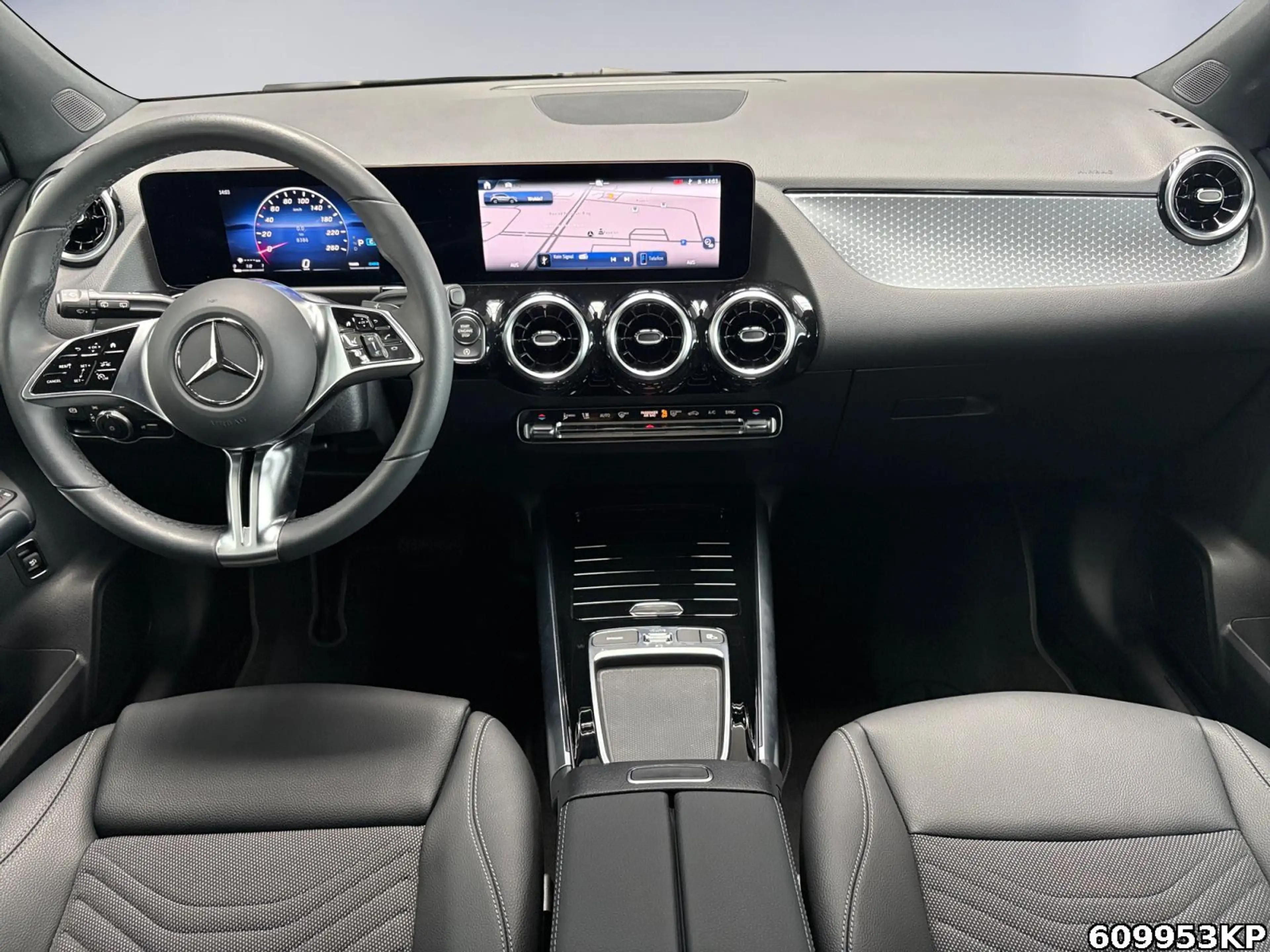 Mercedes-Benz GLA 200 Progressive AHK Distronik Kamera 18" DAB — photo 8