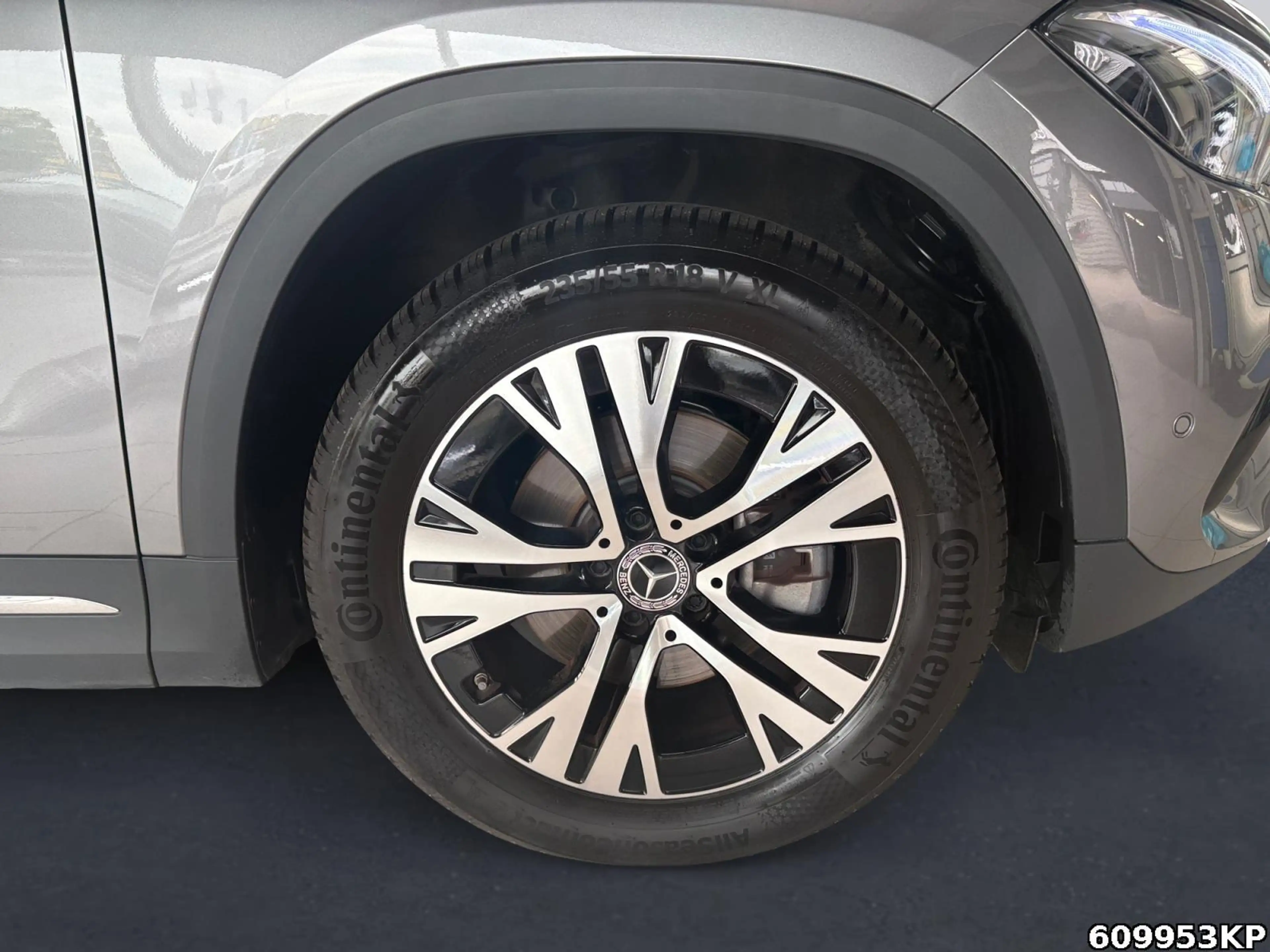 Mercedes-Benz GLA 200 Progressive AHK Distronik Kamera 18" DAB — photo 5