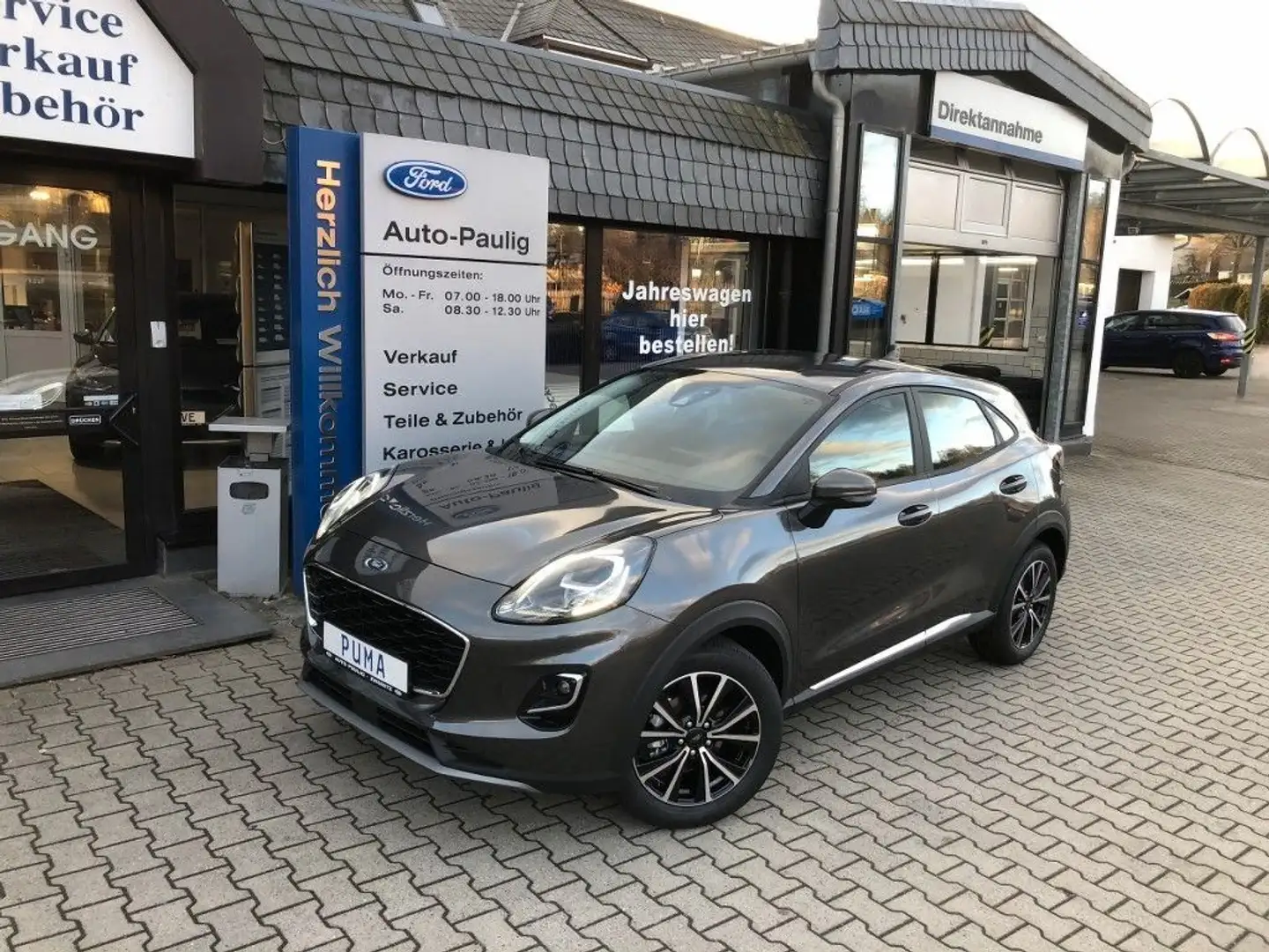 Ford Puma Titanium Grau - 1