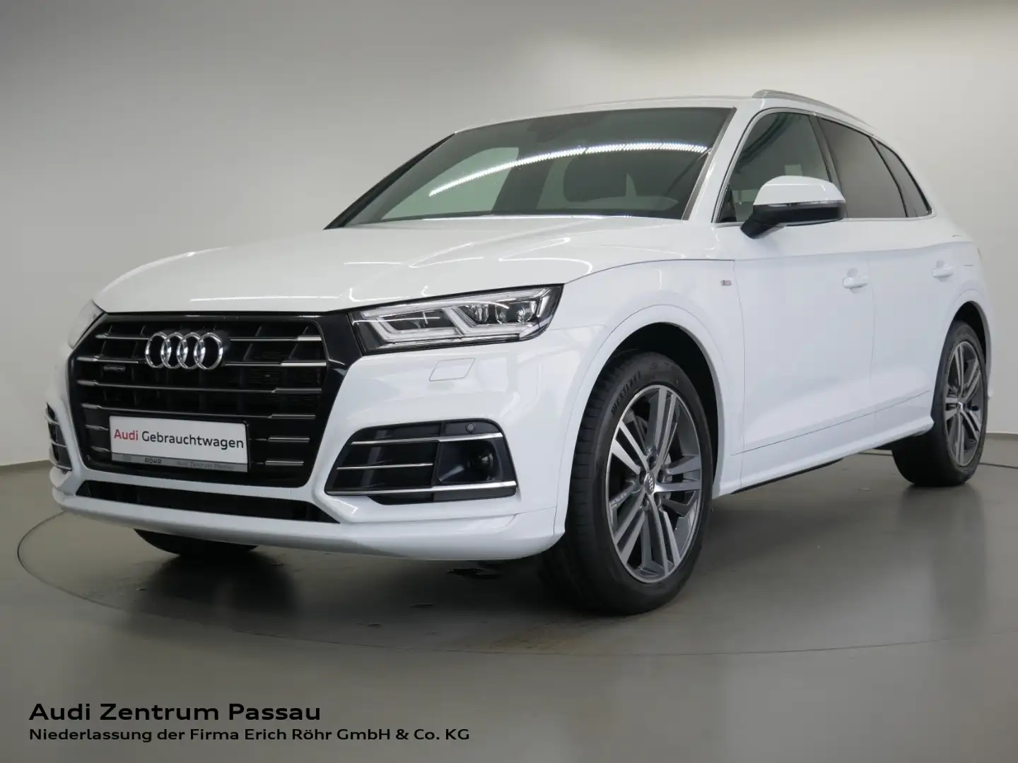 Audi Q5 55 TFSI e quattro S line S tro. LED virt. Cock. Weiß - 1
