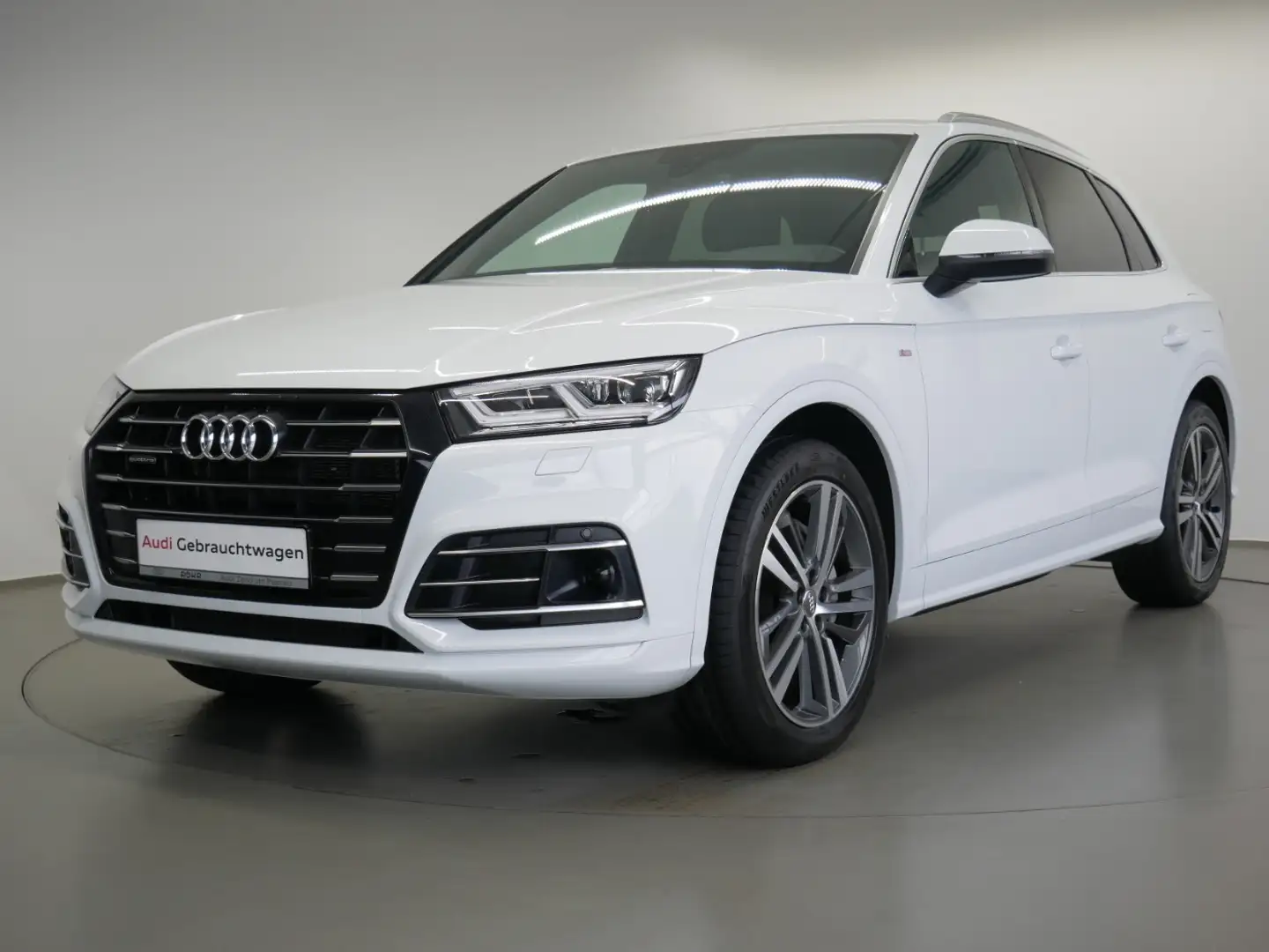 Audi Q5 55 TFSI e quattro S line S tro. LED virt. Cock. Weiß - 2