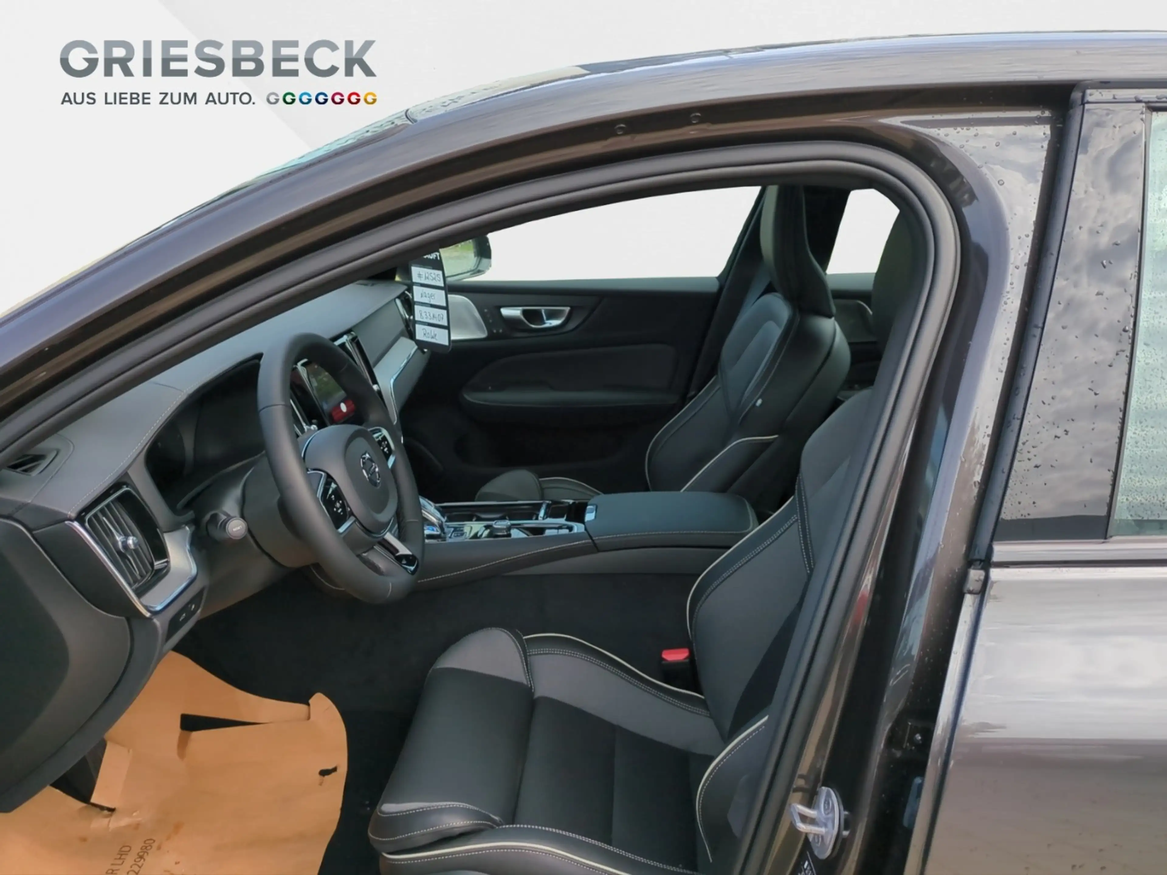 Volvo S60 T8 Ultimate Dark — photo 9