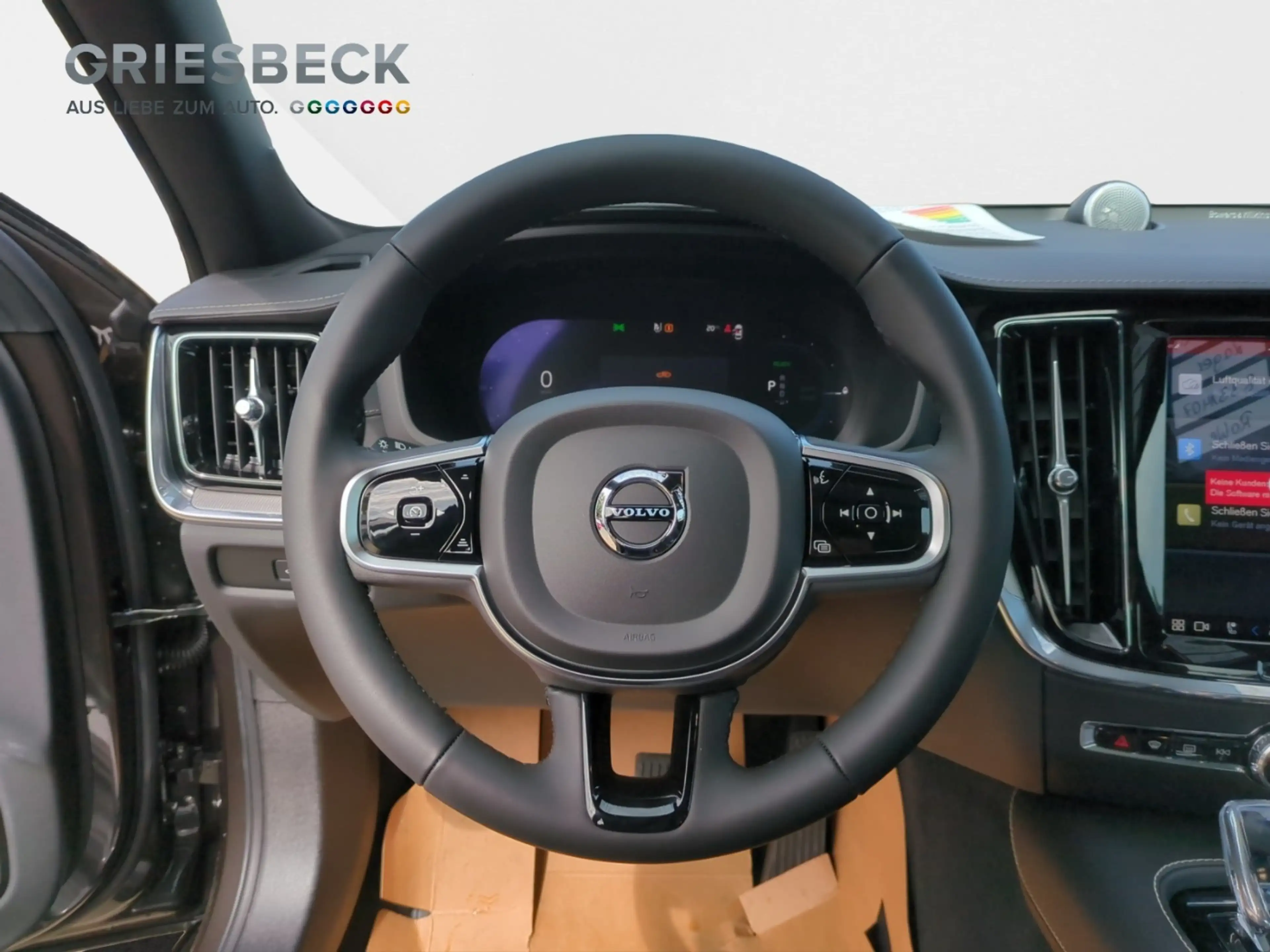 Volvo S60 T8 Ultimate Dark — photo 12