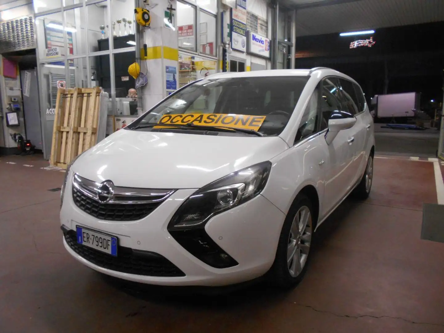 Opel Zafira Tourer Tourer 2.0 CDTi 130CV Cosmo Bianco - 2