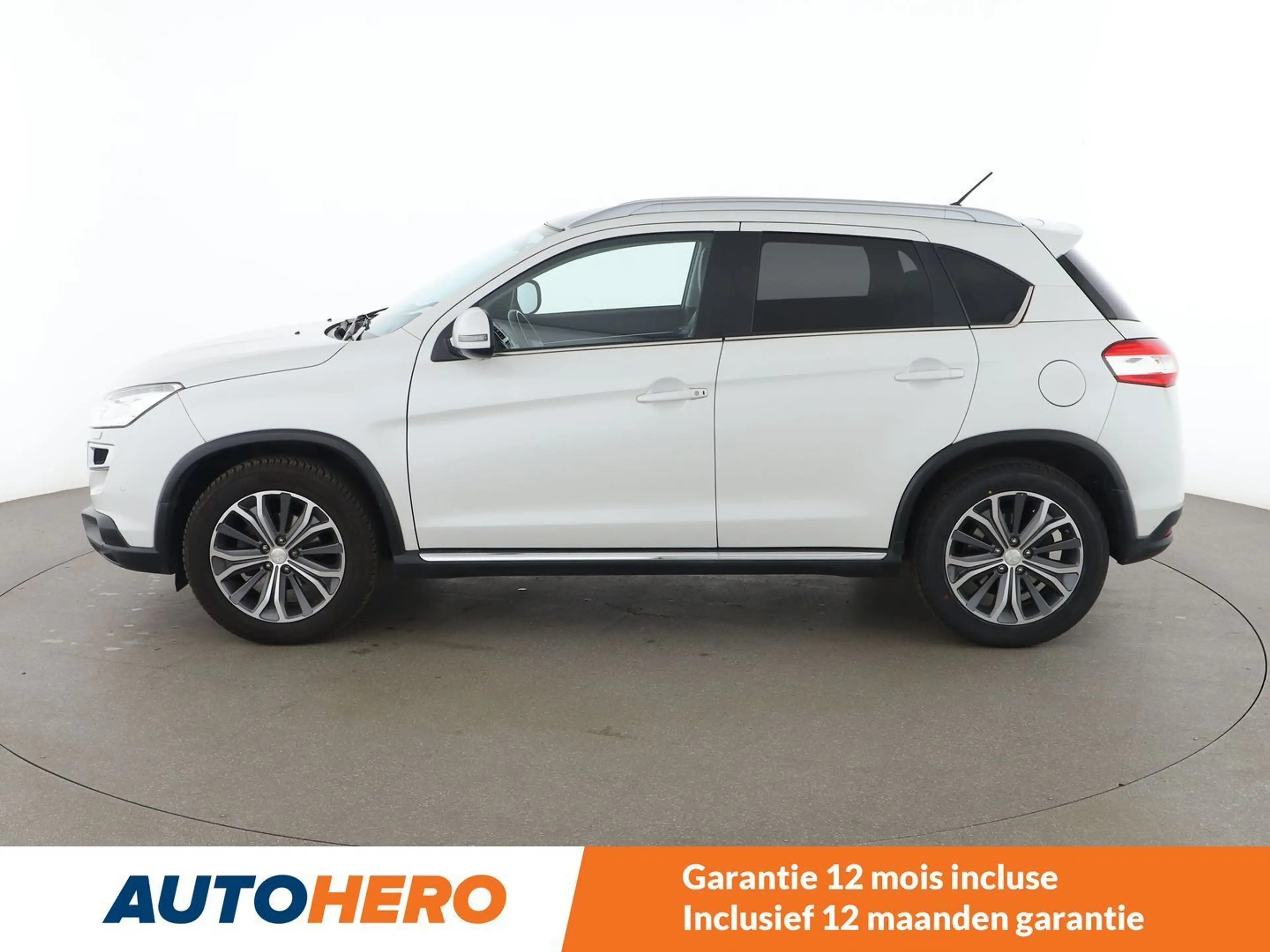 Peugeot 4008 1.6 HDi Allure — photo 3
