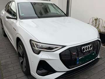 e-tron Sportback 50 quattroS line