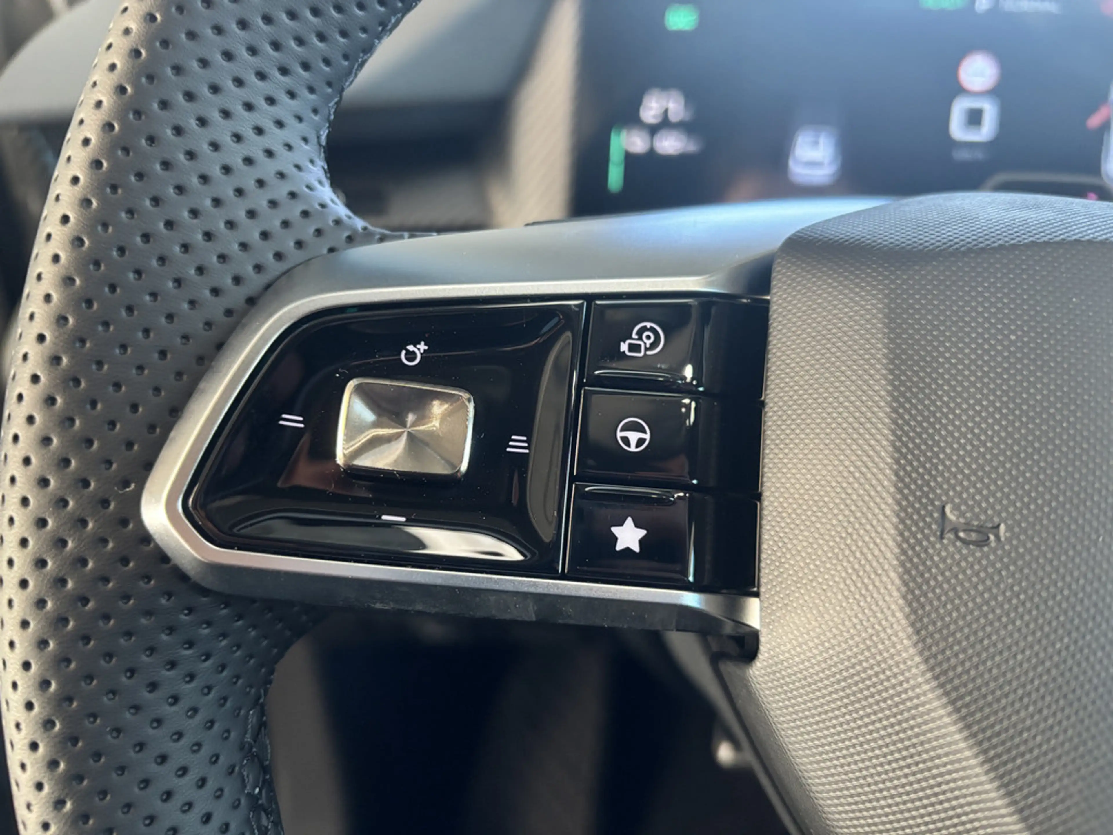 MG S5 EV 125 kW Luxury KLIMA PDC ACC LED — photo 14