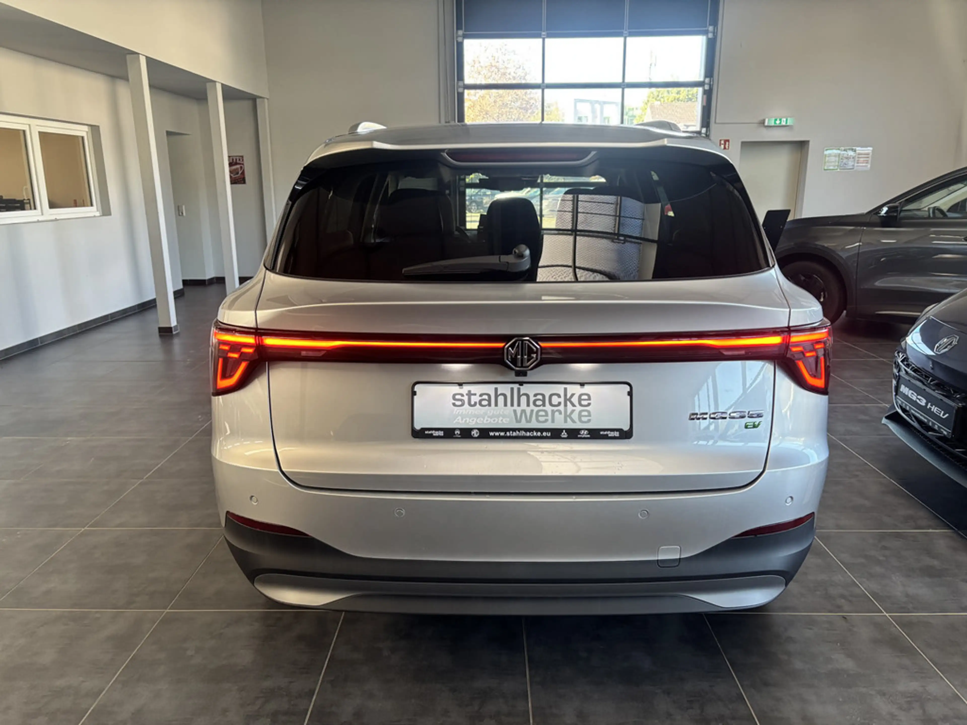 MG S5 EV 125 kW Luxury KLIMA PDC ACC LED — photo 6