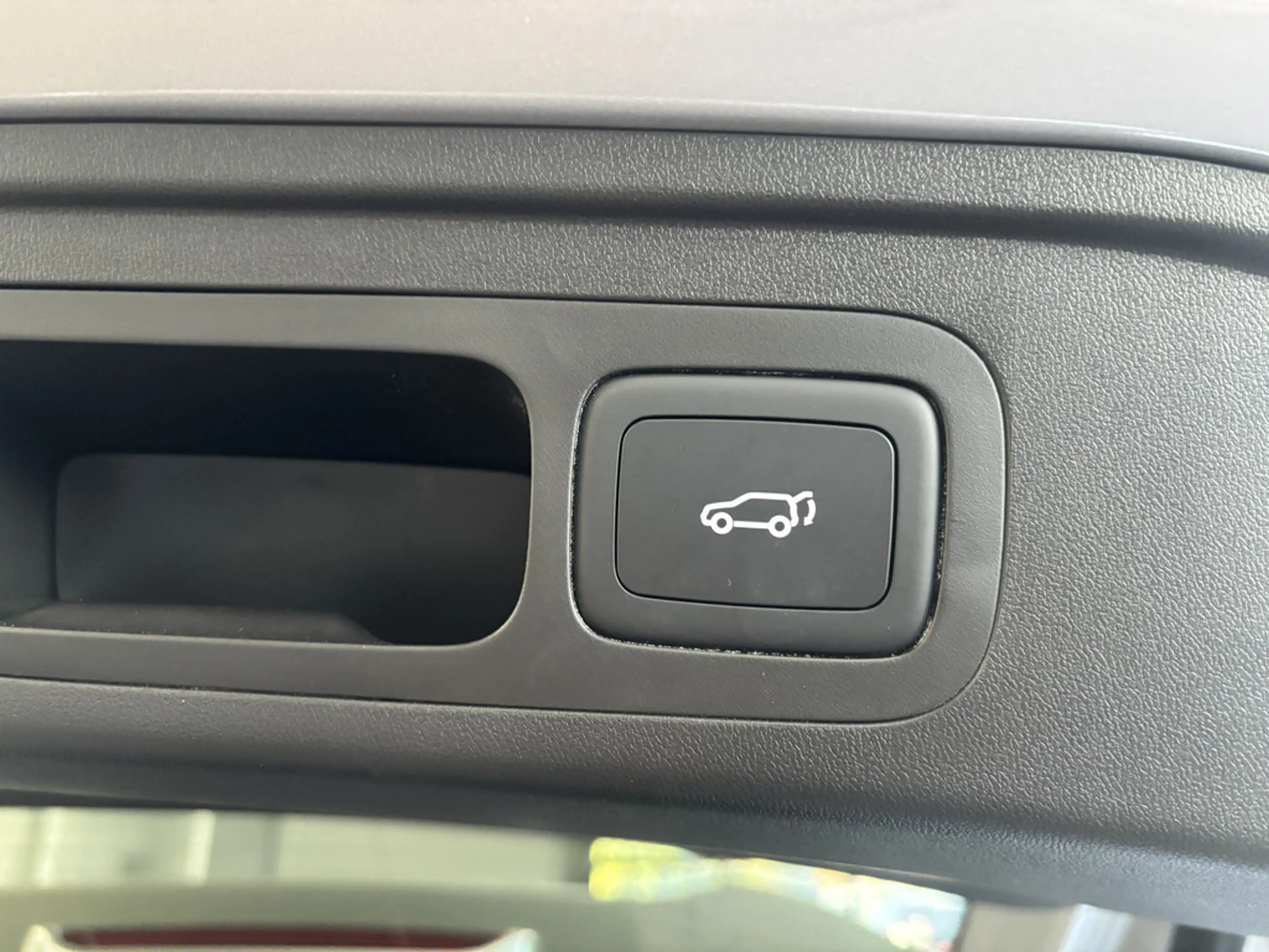 MG S5 EV 125 kW Luxury KLIMA PDC ACC LED — photo 9