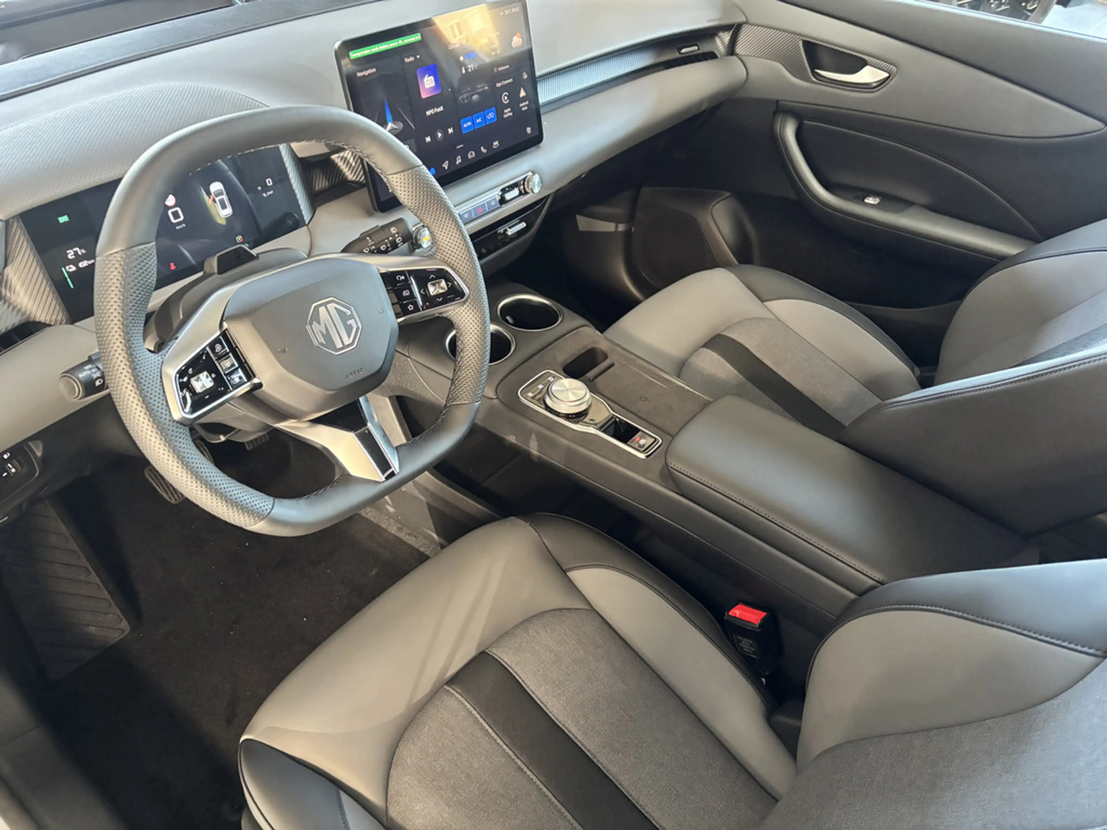 MG S5 EV 125 kW Luxury KLIMA PDC ACC LED — photo 11