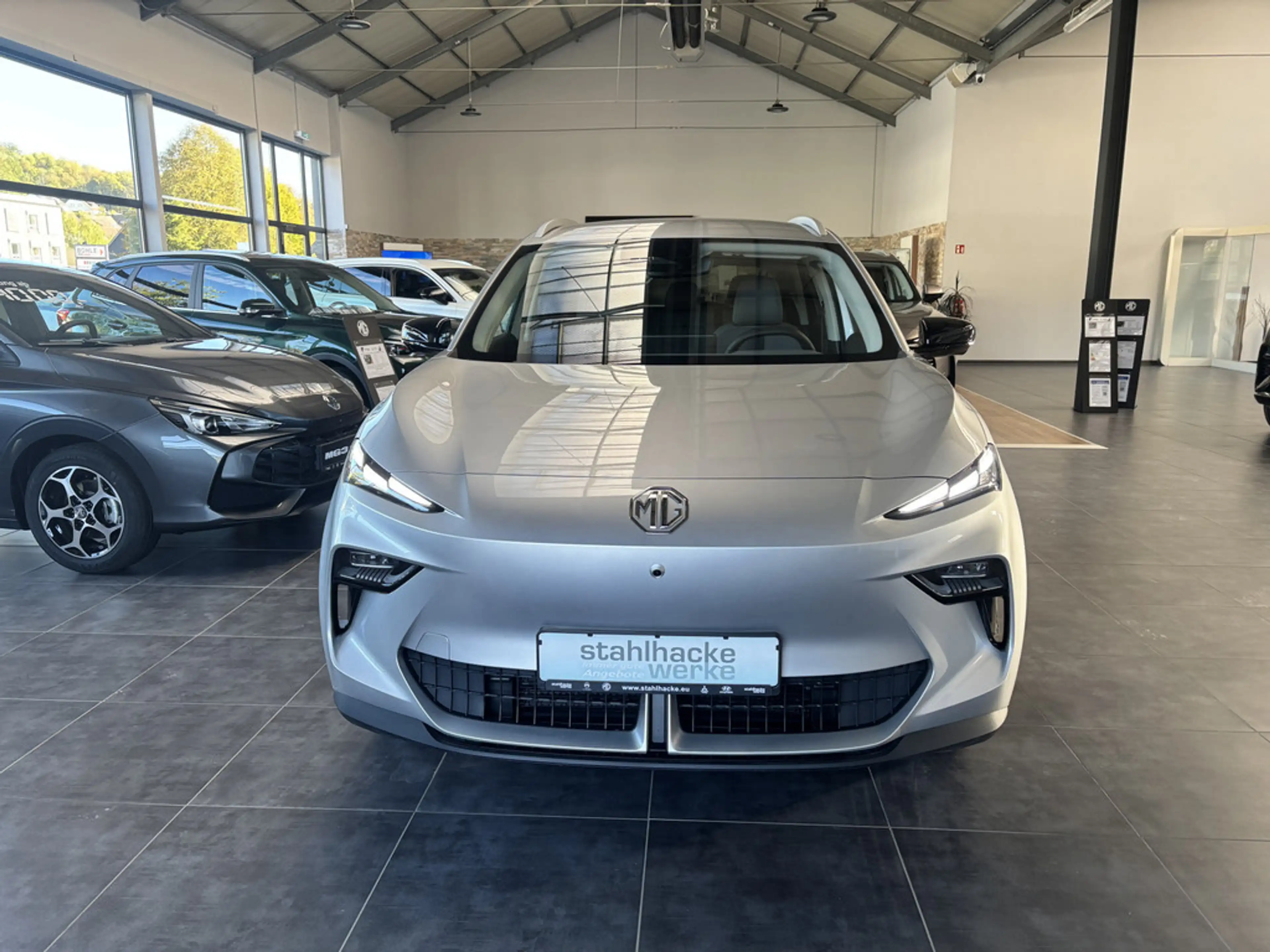 MG S5 EV 125 kW Luxury KLIMA PDC ACC LED — photo 3