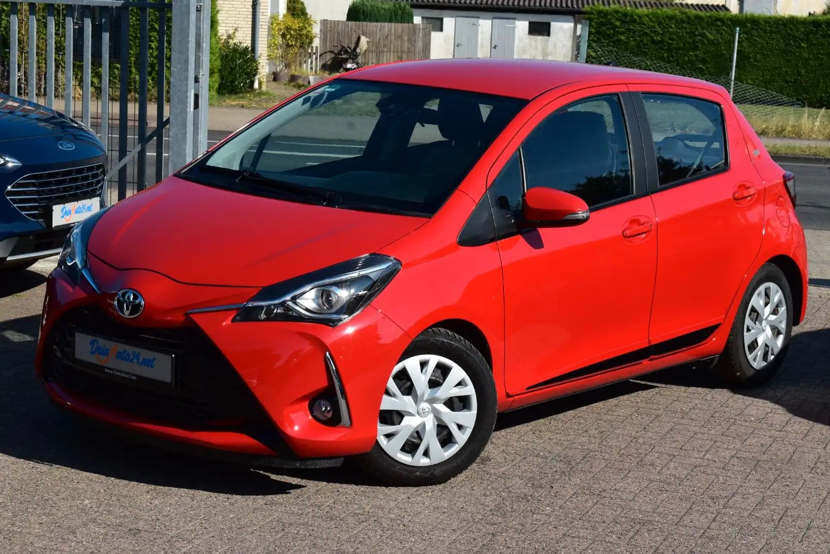 Toyota Yaris Launch Edition Kamera| Klima| BT| Scheckh. Rot - 1