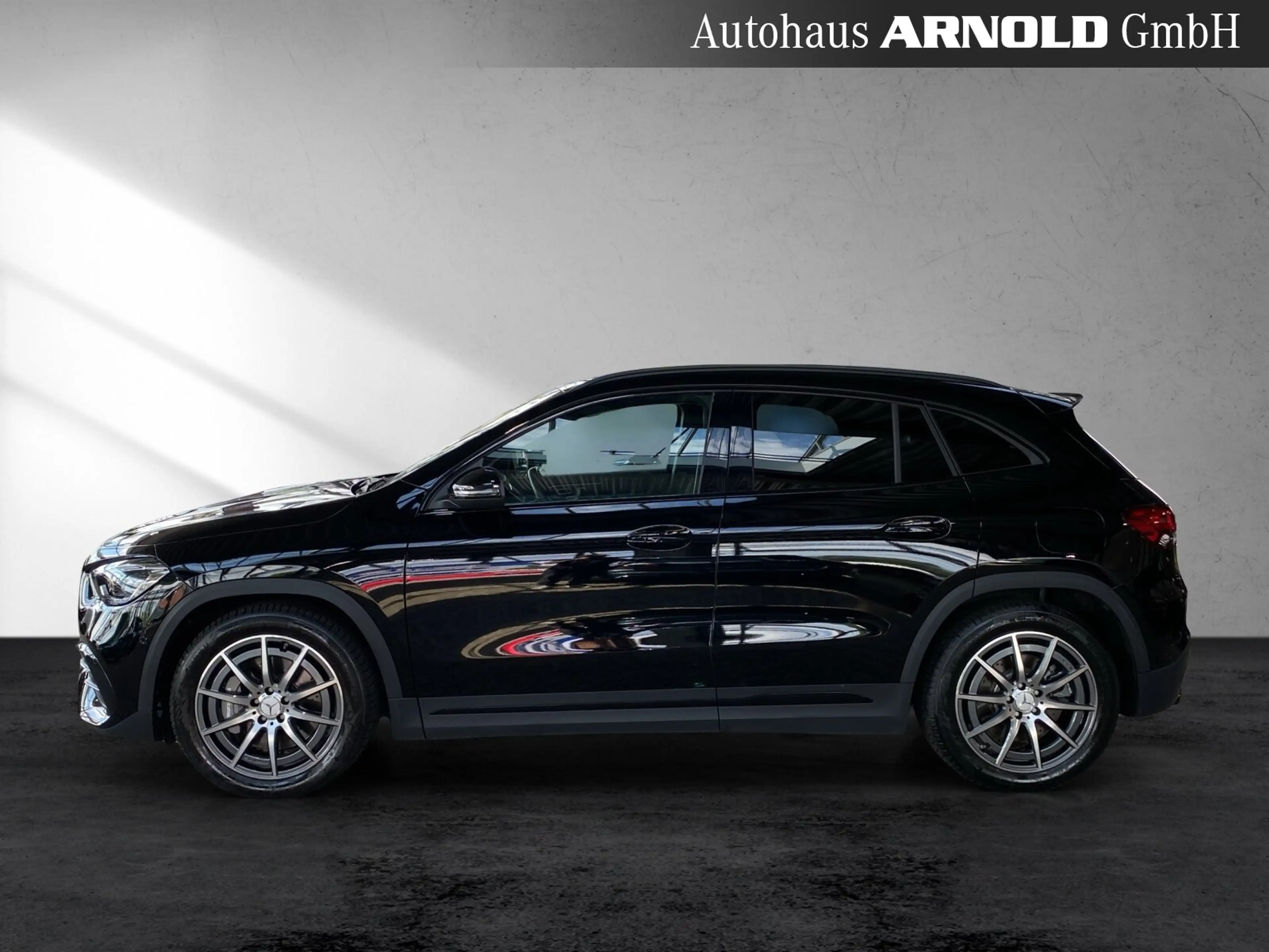Mercedes-Benz GLA 45 AMG Mercedes-AMG GLA 45 4M+ Kamera MULTIB. el-Klappe — photo 3