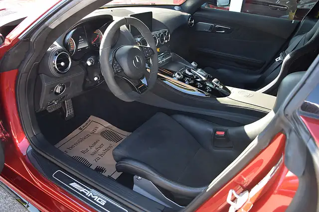 Mercedes-Benz AMG GT view 4