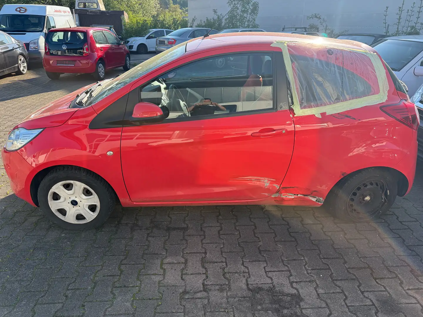 Ford Ka/Ka+ Trend Rojo - 2