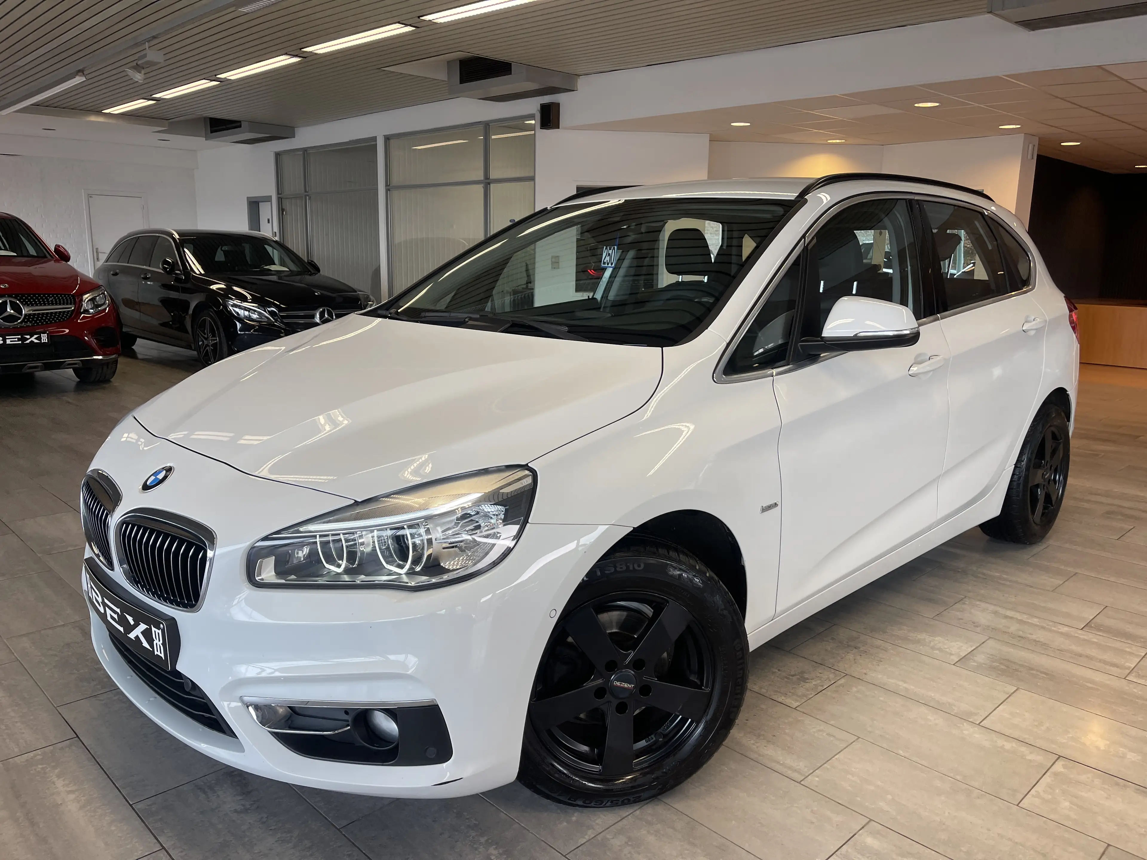 BMW 214 d*LUXURYPACK*1ERPROP*GARANTIE*94000KM*LED*CUIR*GPS — photo 2