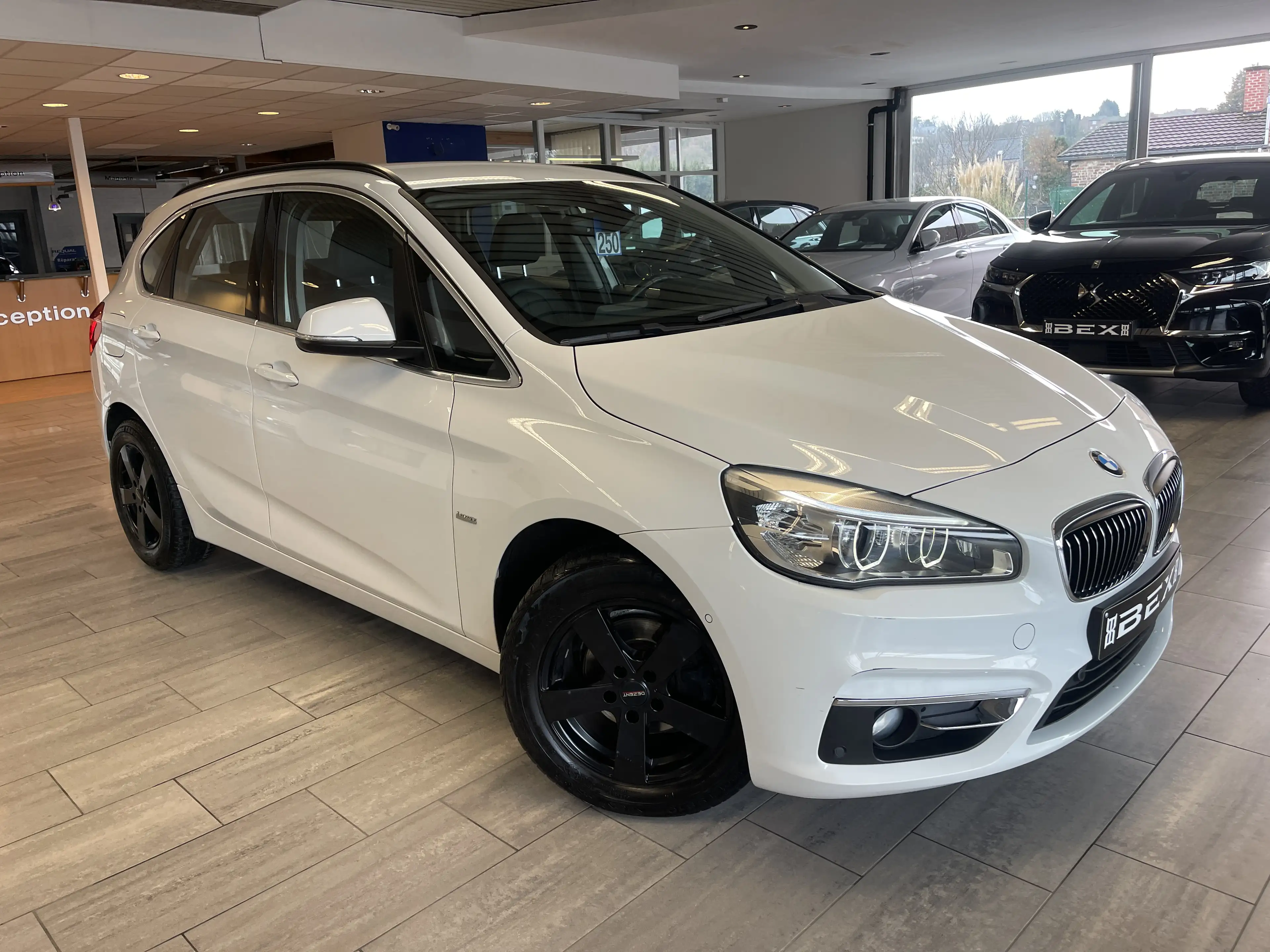 BMW 214 d*LUXURYPACK*1ERPROP*GARANTIE*94000KM*LED*CUIR*GPS — photo 4
