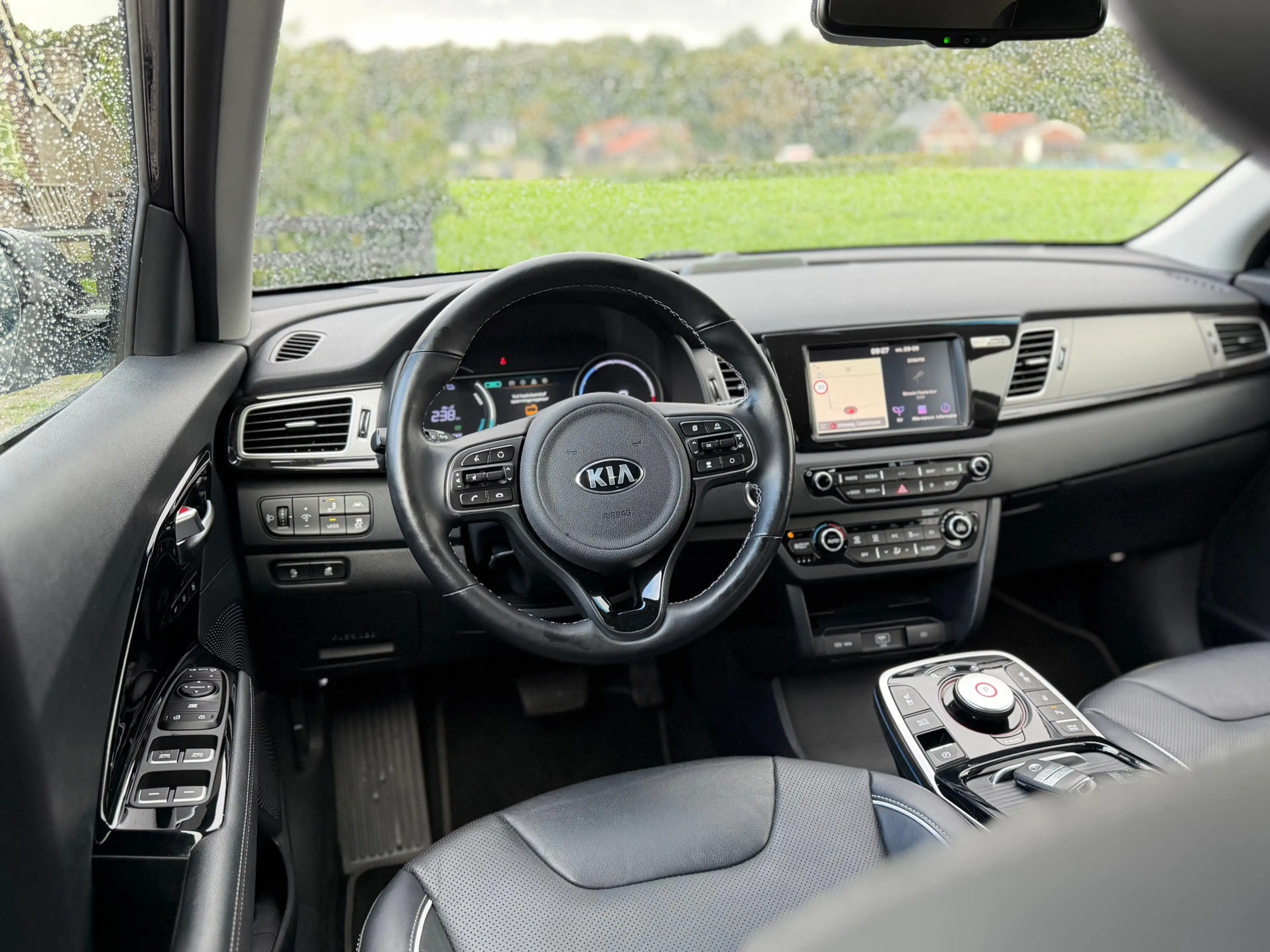Kia e-Niro ExecutiveLine 64 kWh / NL Auto / Full Option / Sto — photo 13
