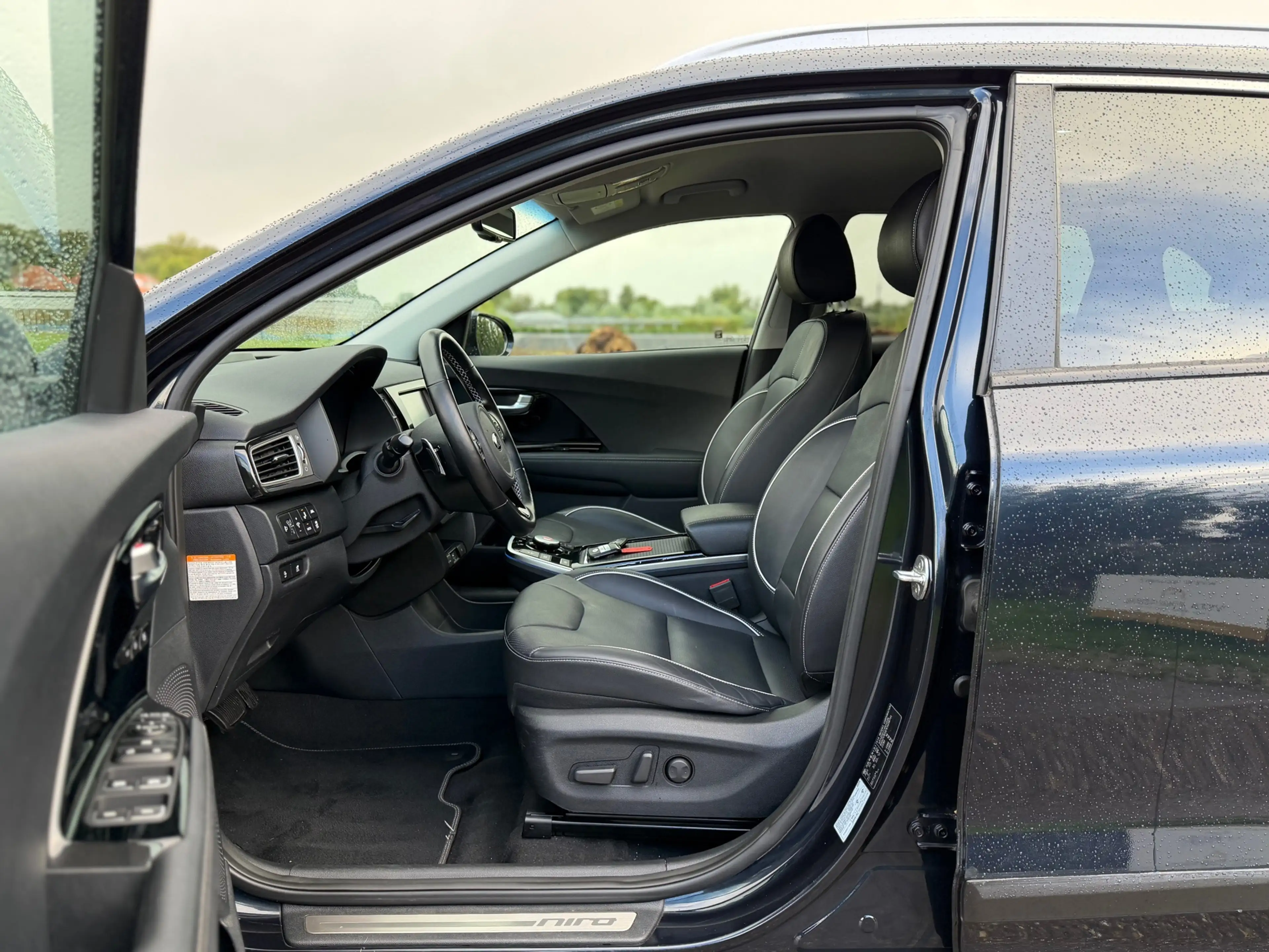 Kia e-Niro ExecutiveLine 64 kWh / NL Auto / Full Option / Sto — photo 11
