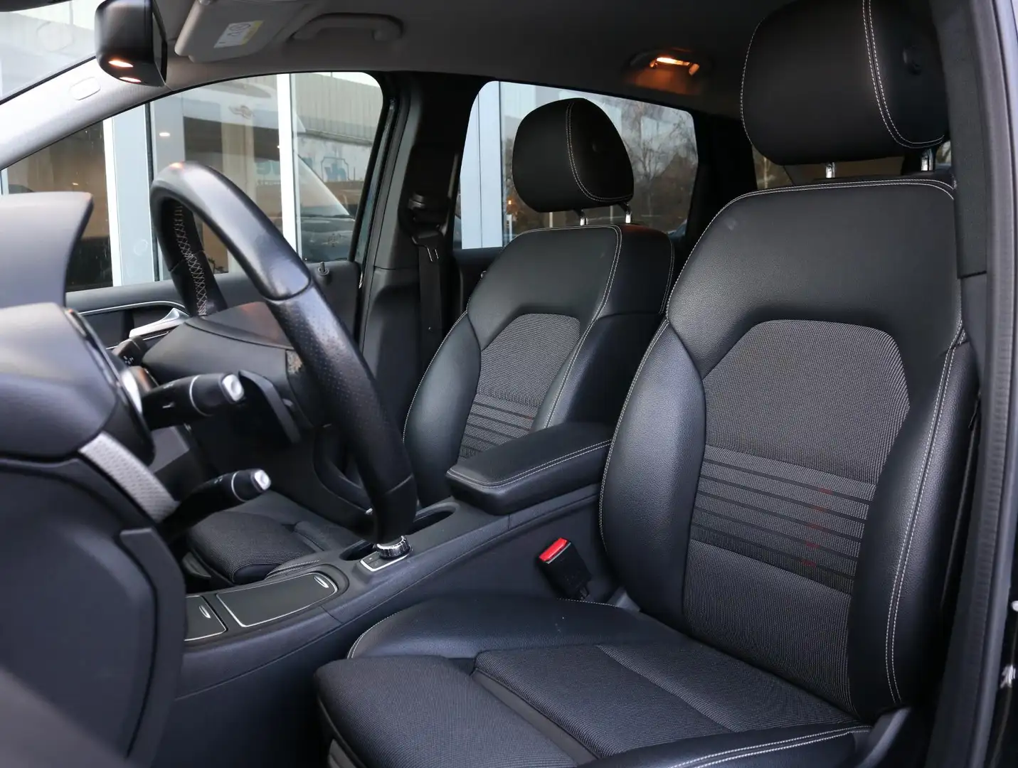 Mercedes-Benz B 200 Night edition | Trekhaak | Camera Zwart - 2