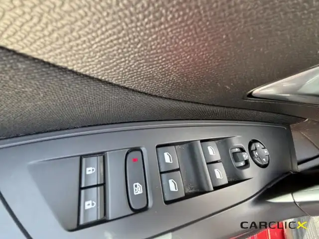 Peugeot 308 view 13