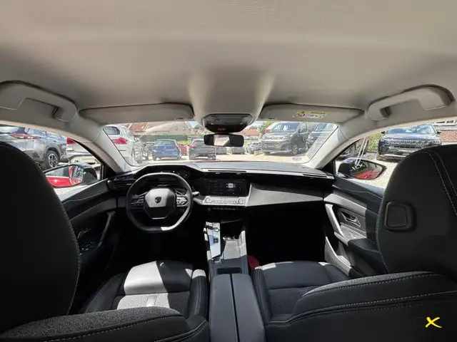 Peugeot 308 view 12