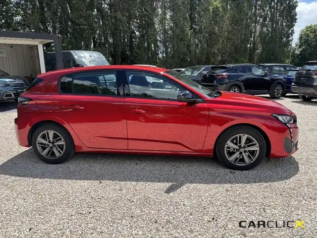 Peugeot 308 view 6