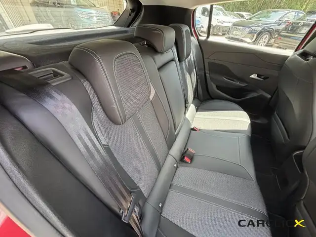 Peugeot 308 view 10