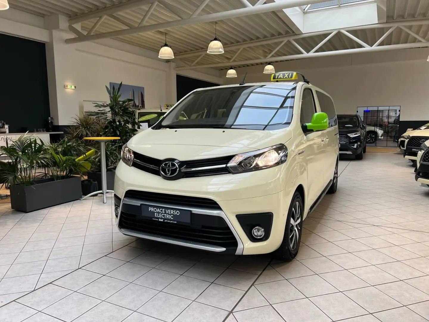 Toyota Proace 75 kWh Vollelektrisch, Team D Noir - 1