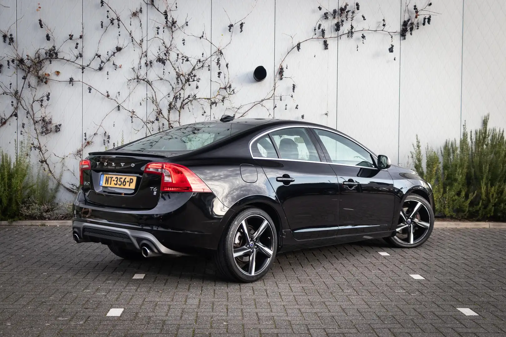 Volvo S60 2.0 T6 Aut.8 R-Design | Xenon | 19 Inch lichtmetal Negro - 2