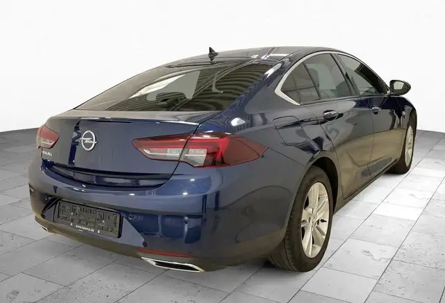 Opel Insignia view 4