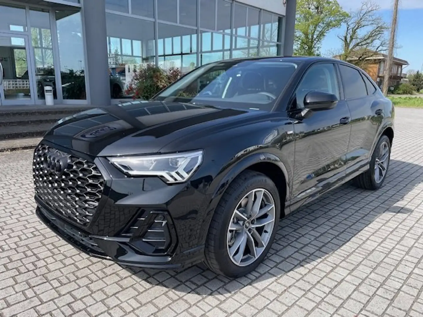 Audi Q3 SPB Sportback 40 TFSI quattro S tronic S Line 19 Nero - 2