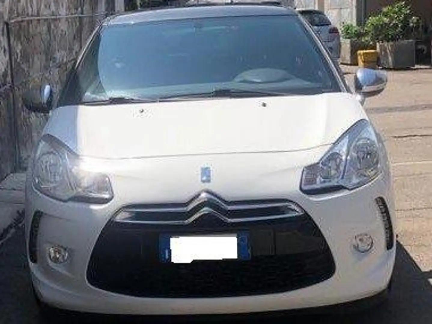 Citroen DS3 DS3 1.6 vti So Chic 120cv Bianco - 2