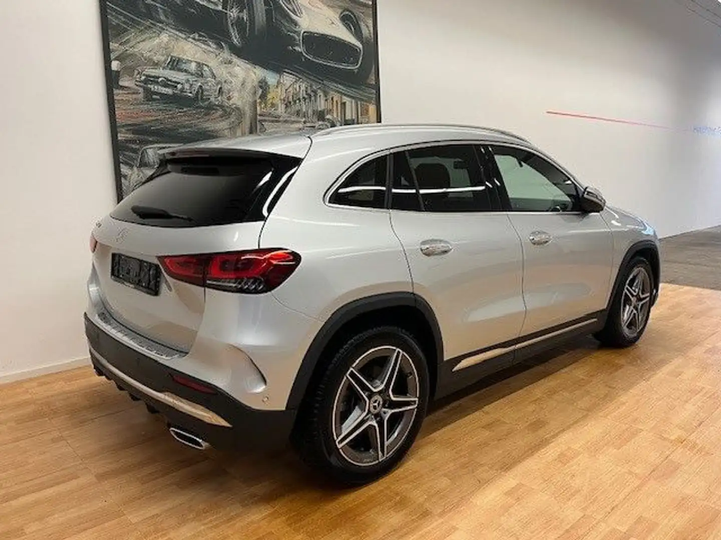 Mercedes-Benz GLA 250 AMG-Line Panorama Leder schwarz/rot Argent - 2