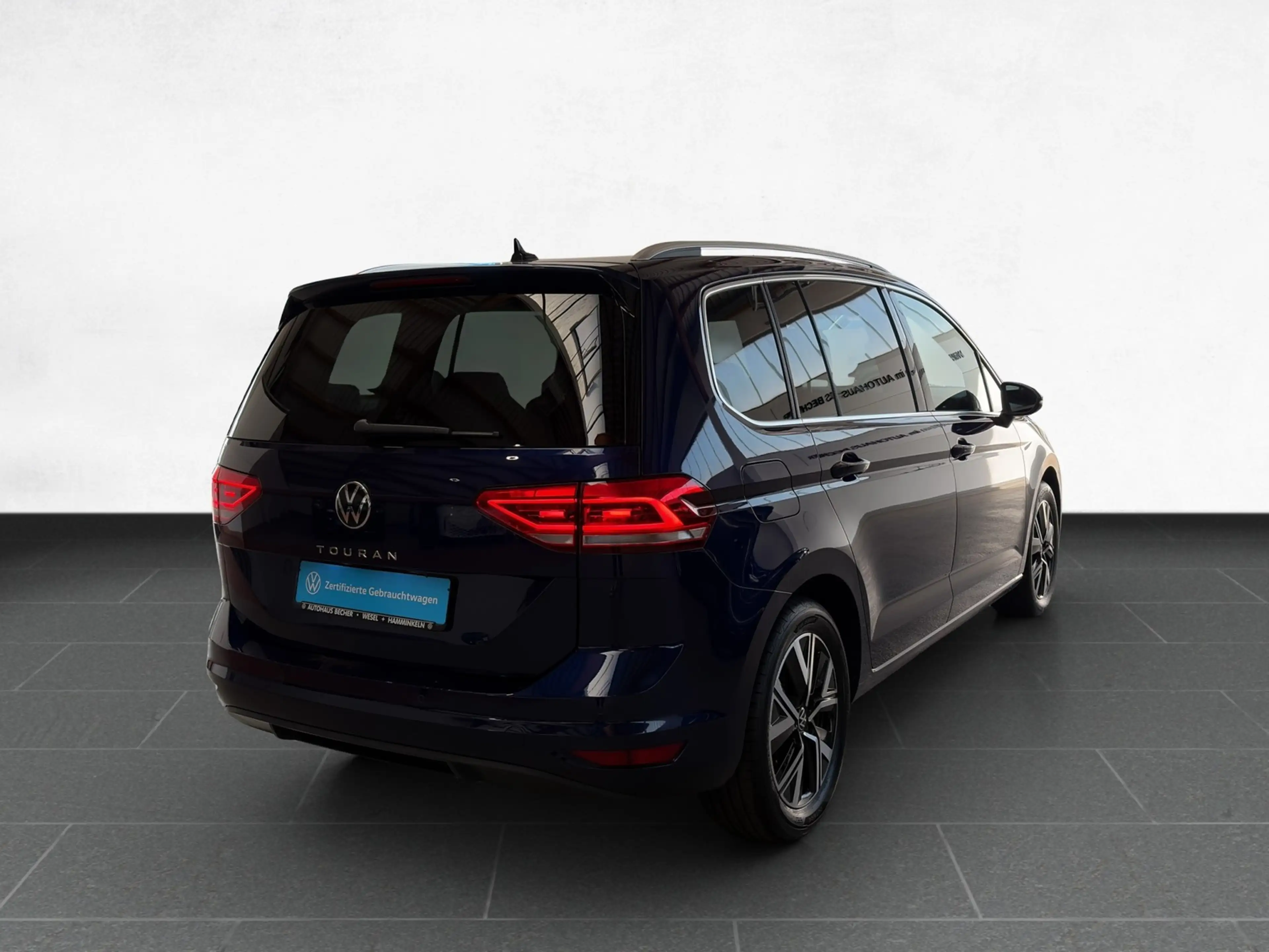 Volkswagen Touran Highline 1.5 TSI DSG /LED/IQ.Drive/Navi — photo 4