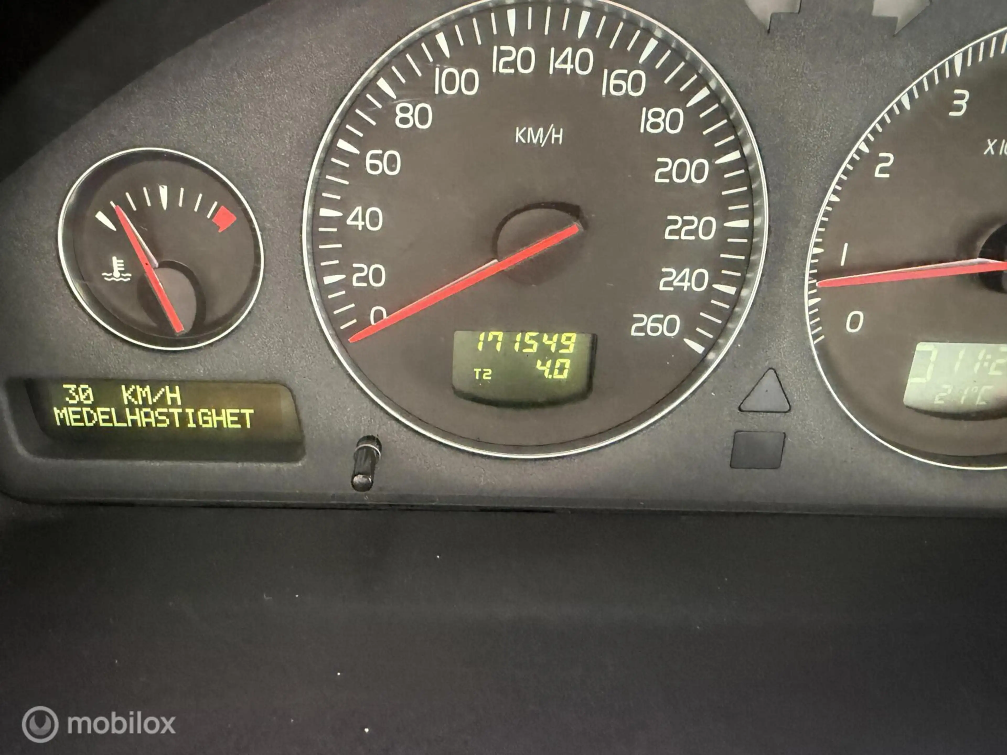 Volvo V70 2.5T Momentum AUTOMAAT / LEER — photo 11