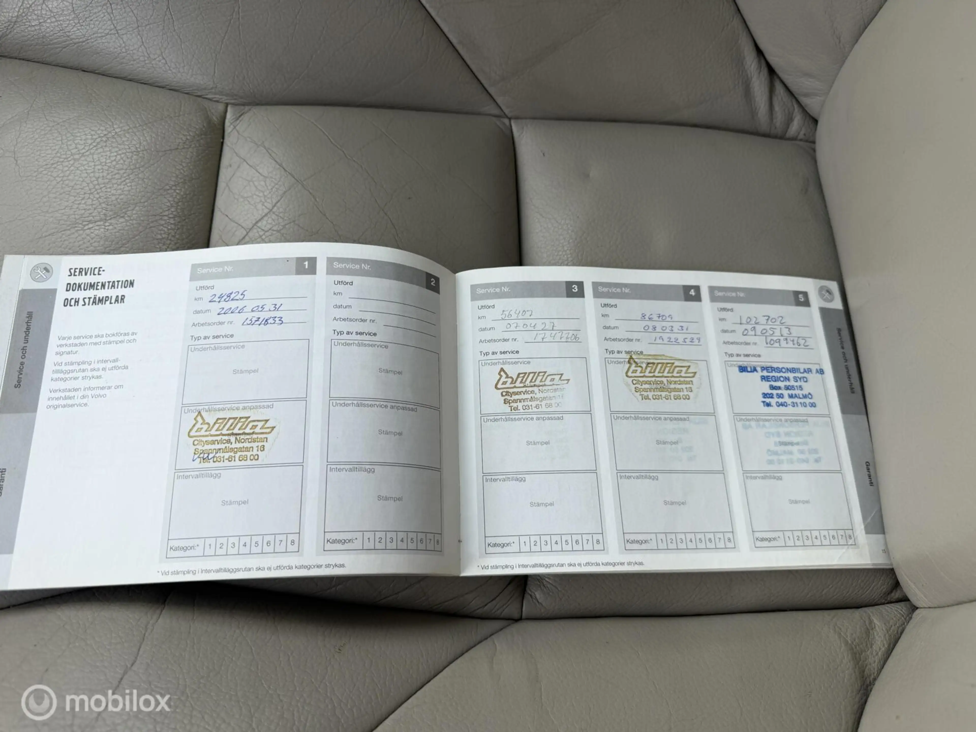Volvo V70 2.5T Momentum AUTOMAAT / LEER — photo 13