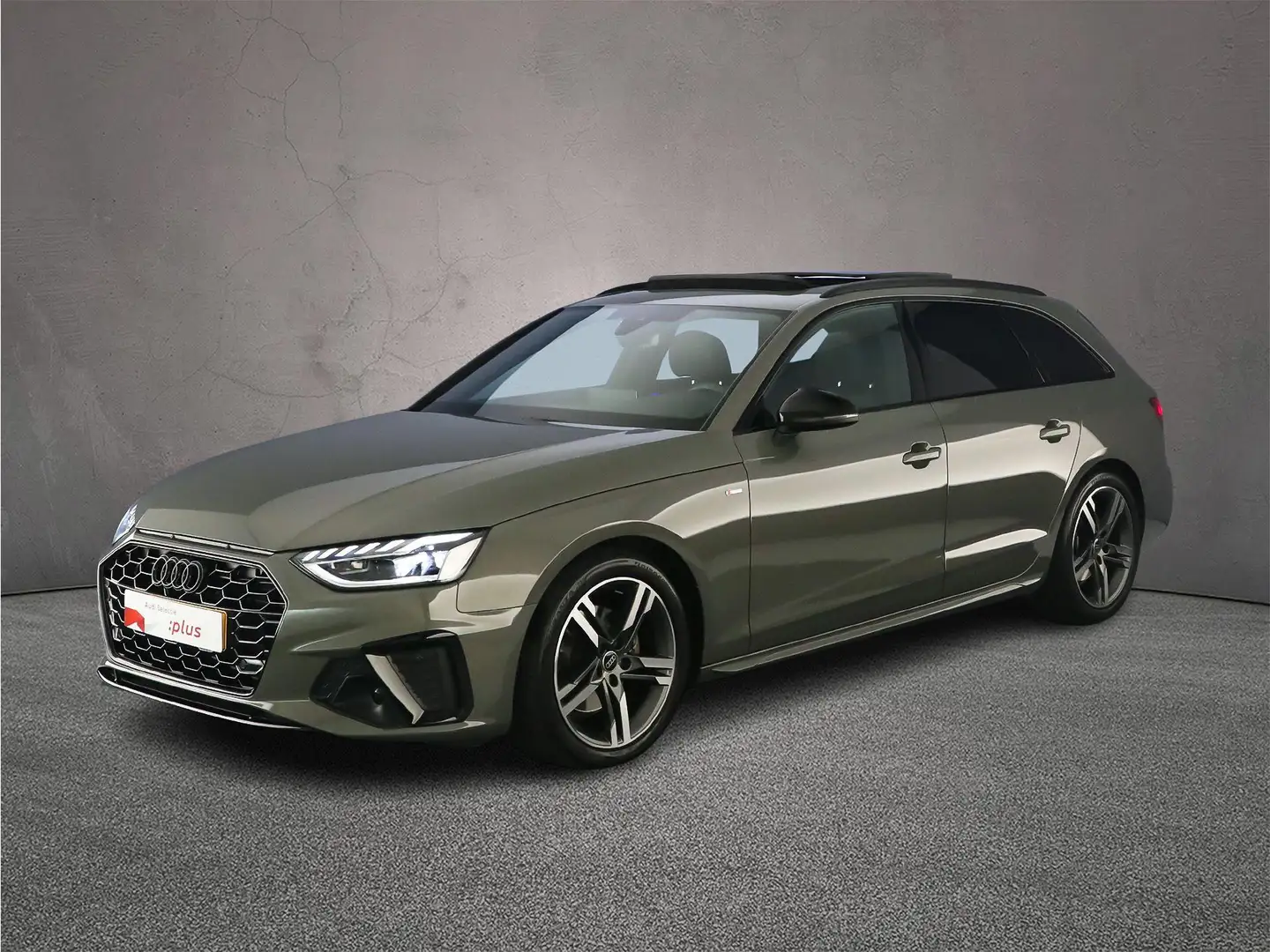 Audi A4 Avant 35 TFSI 150PK S edition Competition| Pano | Grijs - 2