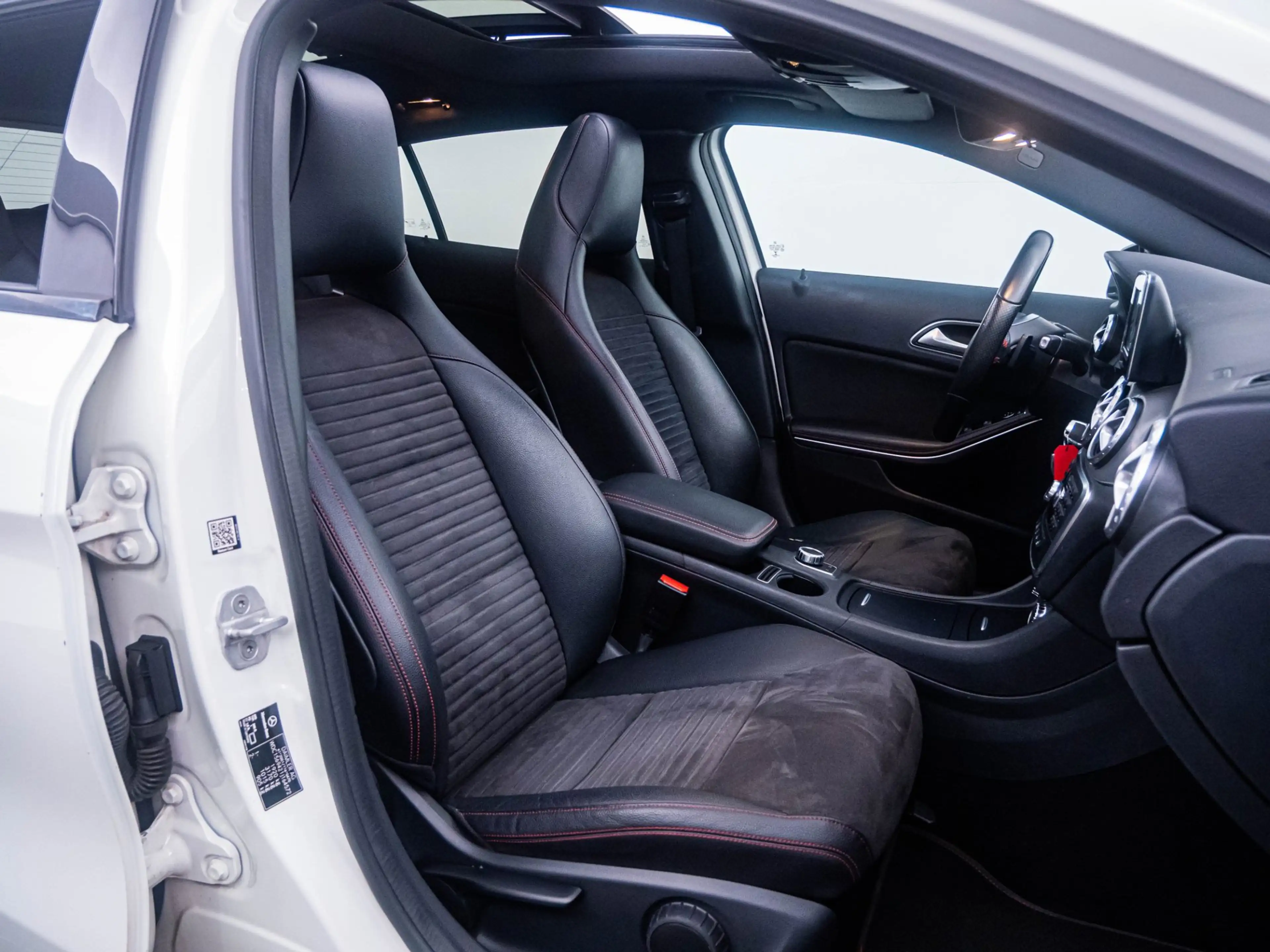 Mercedes-Benz GLA 180 Ambition 'Automaat' Pano|Cruise — photo 9