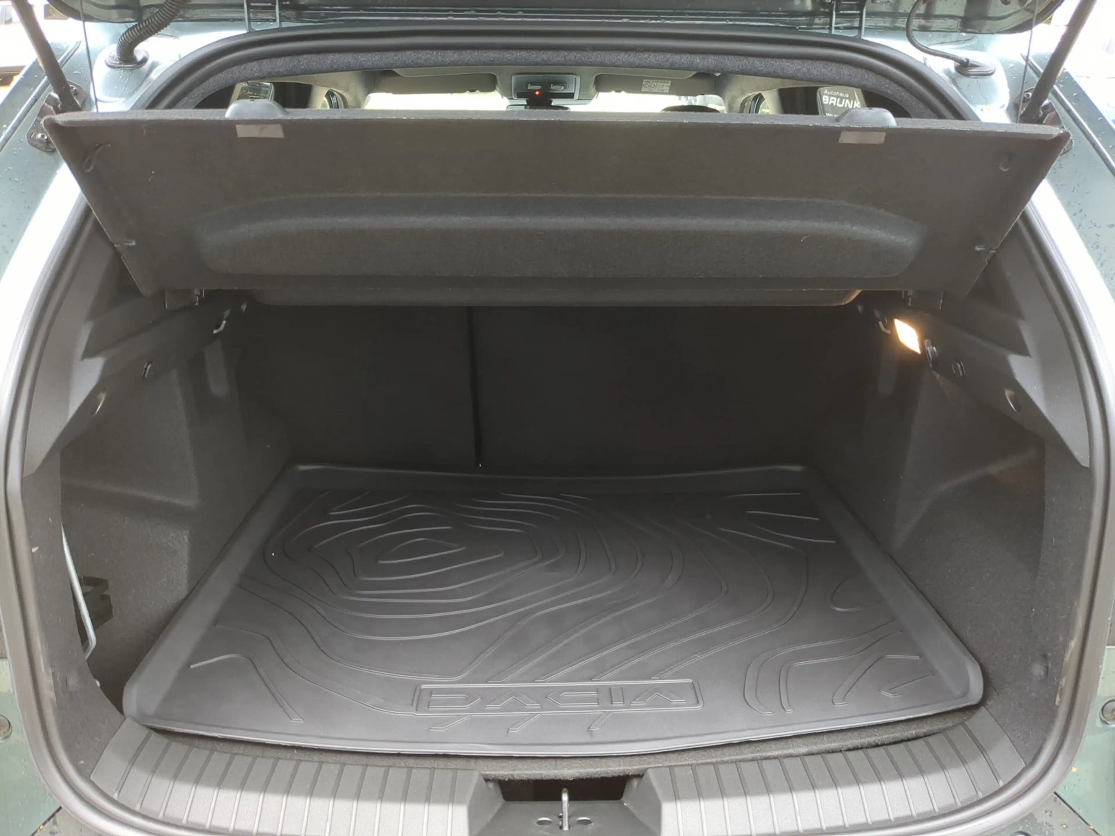 Dacia Duster Hybrid 155 Extreme Navi+SHZ+LKHZ — photo 15
