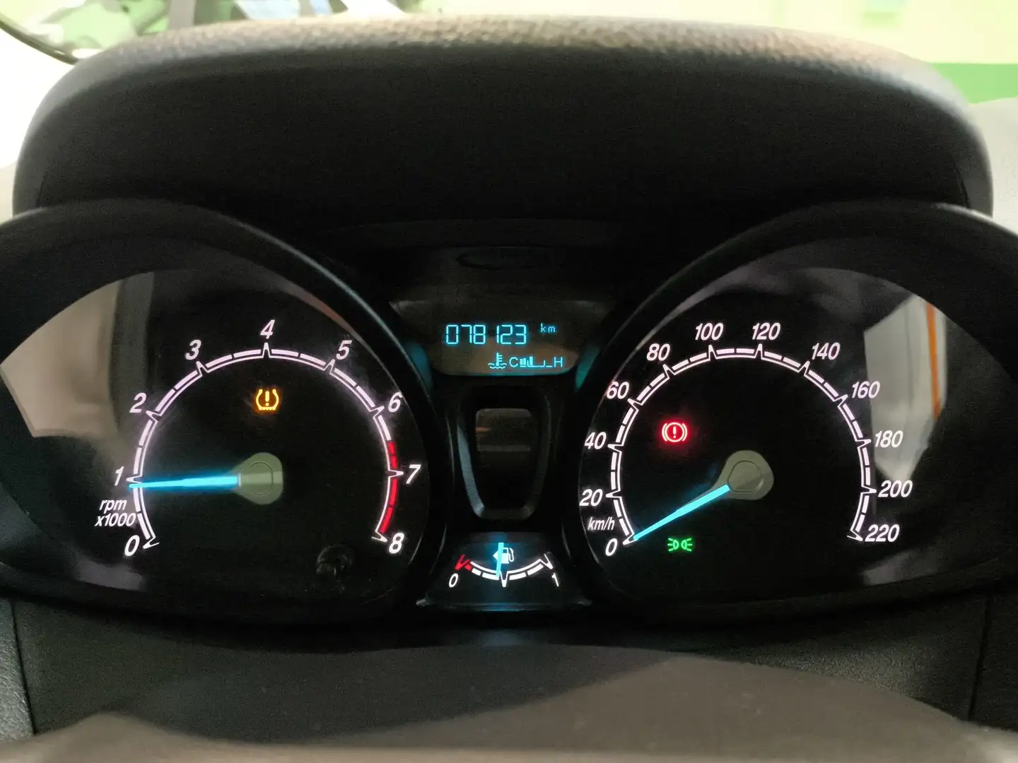 Ford Tourneo Courier 1.0 Ecoboost Sport Білий - 2