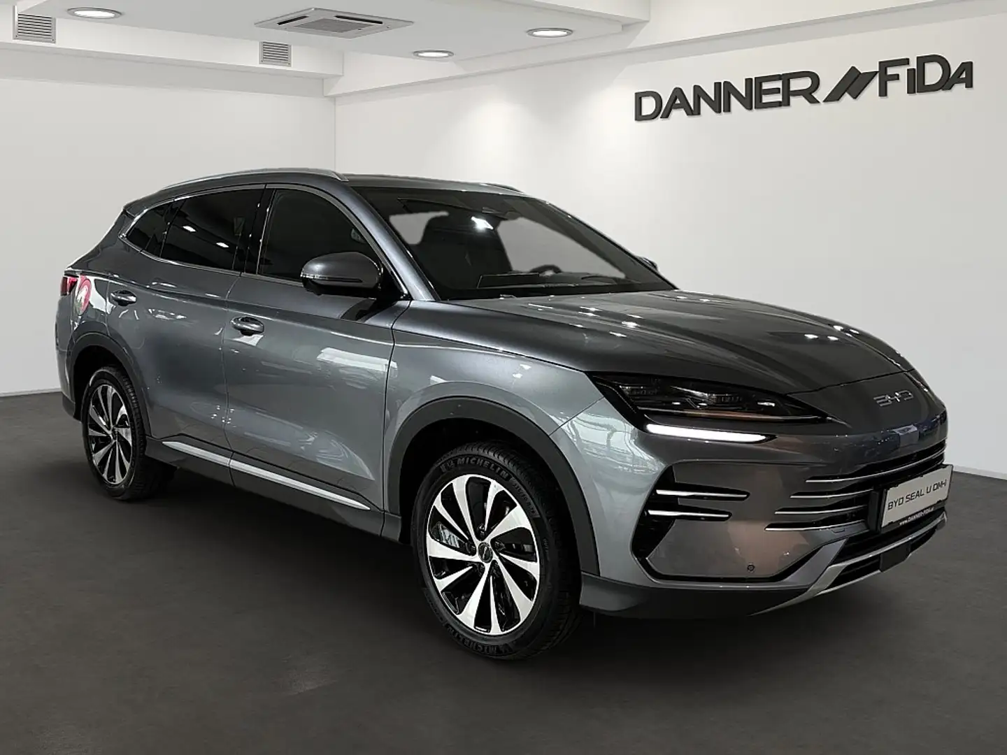 BYD Seal U DM-i PHEV  AWD Design *AKTIONSPREIS* Grau - 2