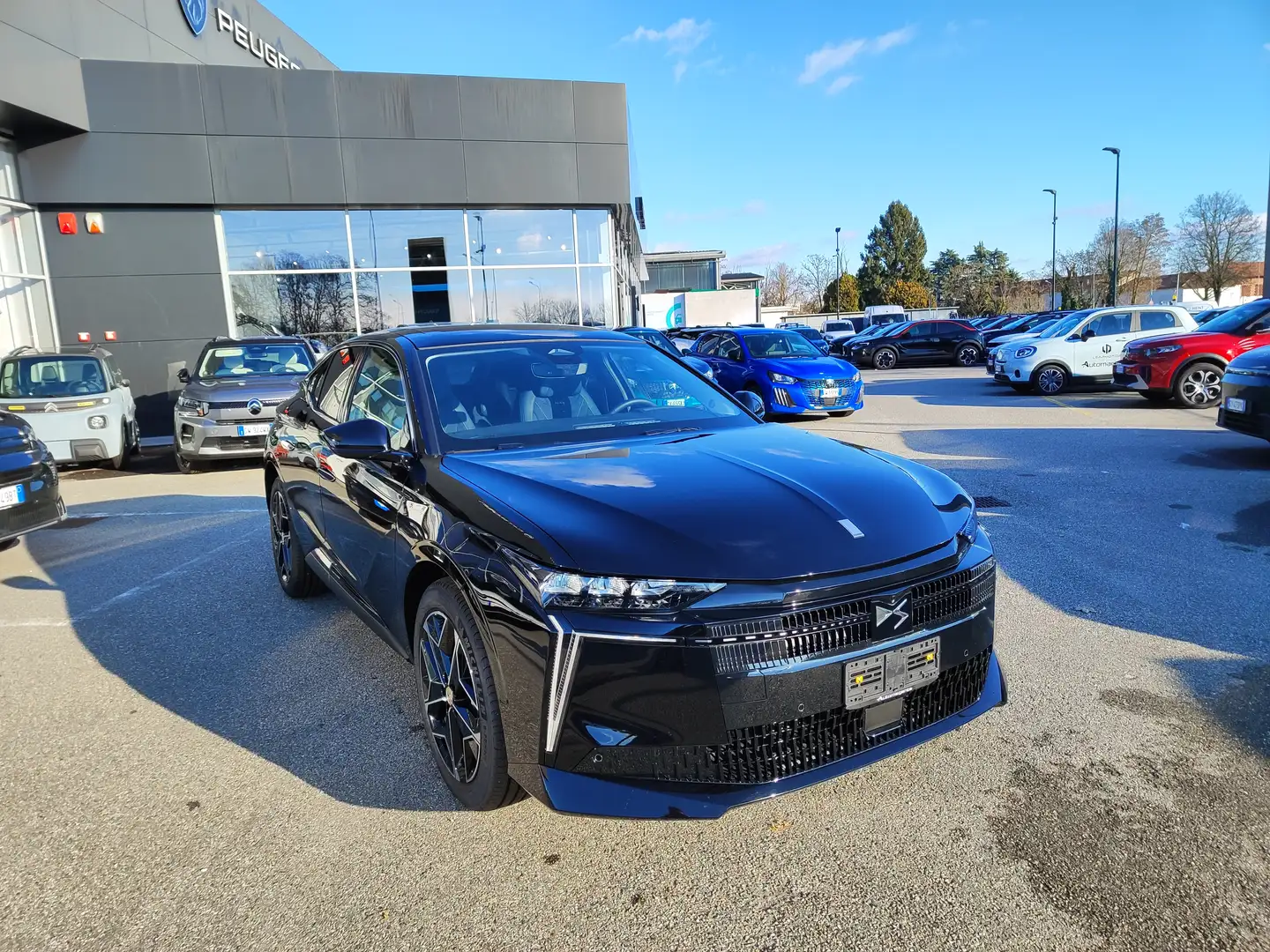 DS Automobiles N°4 1.2 Hybrid 145cv DCS6  JULES VERNE ProntaConsega Negro - 1
